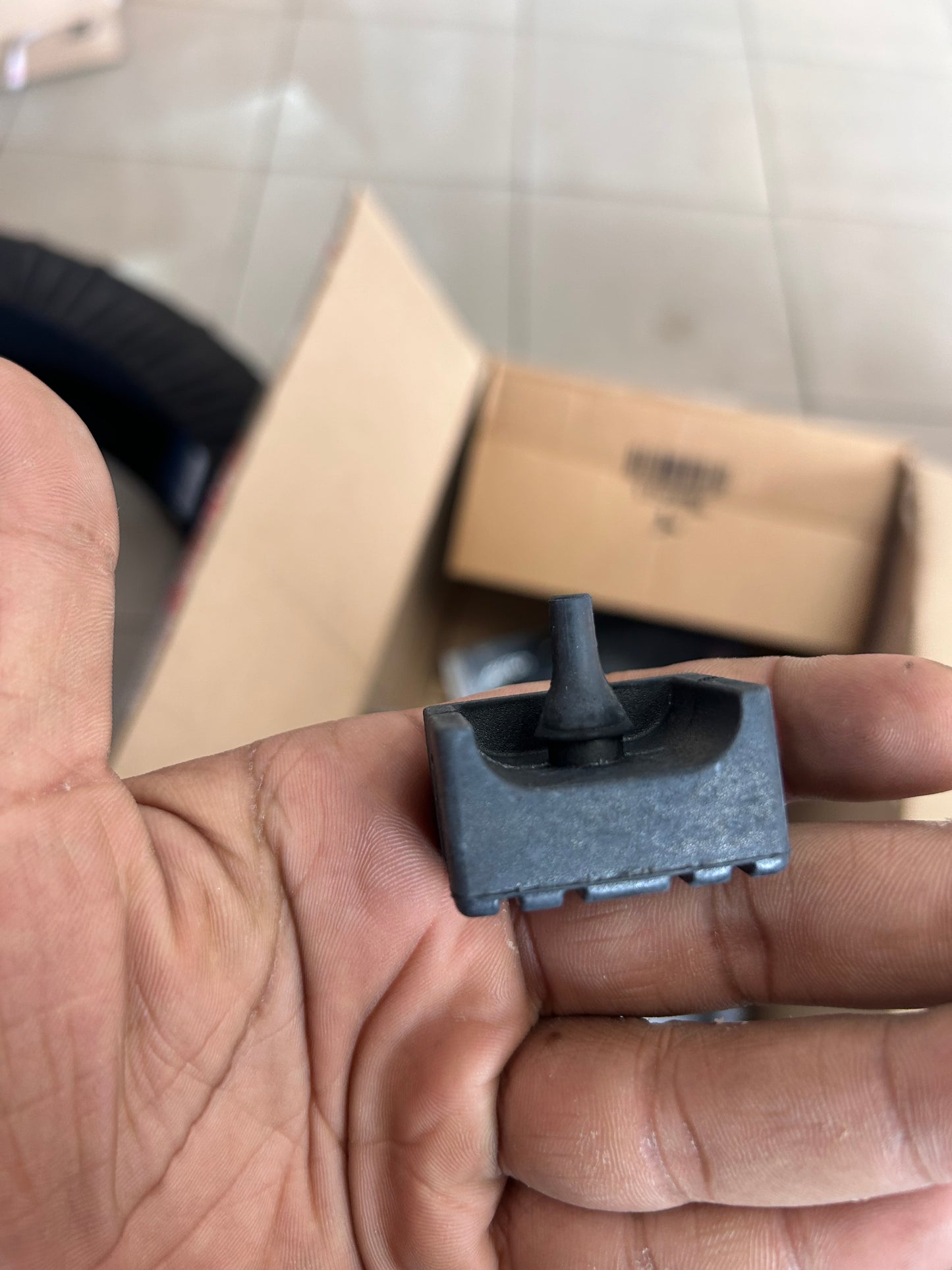 Royal Enfield RAW00265/B Centre Stand Rubber Stopper – Hunter/Classic/Meteor