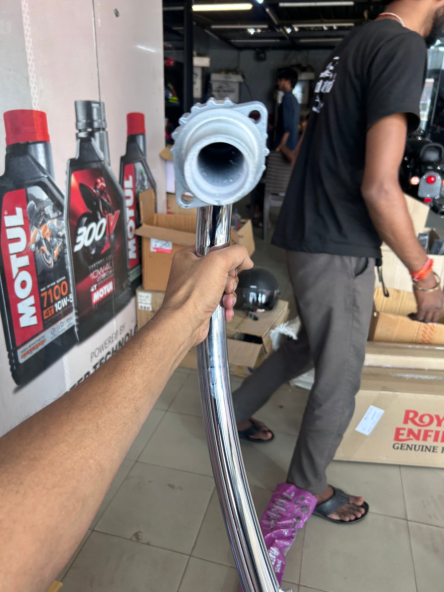 HKK Indore “C” Type Bend Pipe (Chrome, 38mm) for Royal Enfield UCE BS3/BS4 – Without O2 Sensor Port – Code HKKB1A
