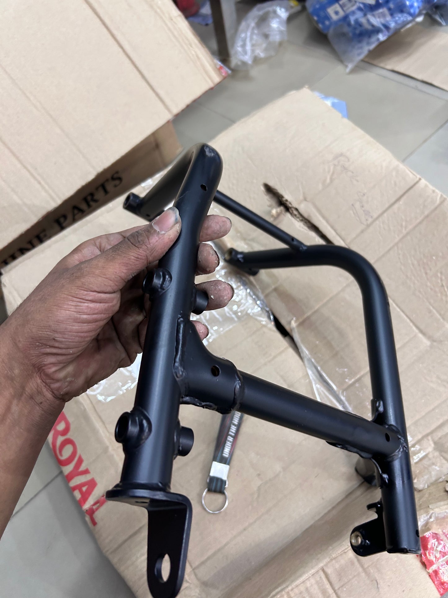 Royal Enfield RAE00205/B – OEM Cradle Assembly (Matte Black) for Classic 350 Reborn & New Bullet 350 (J-Series)
