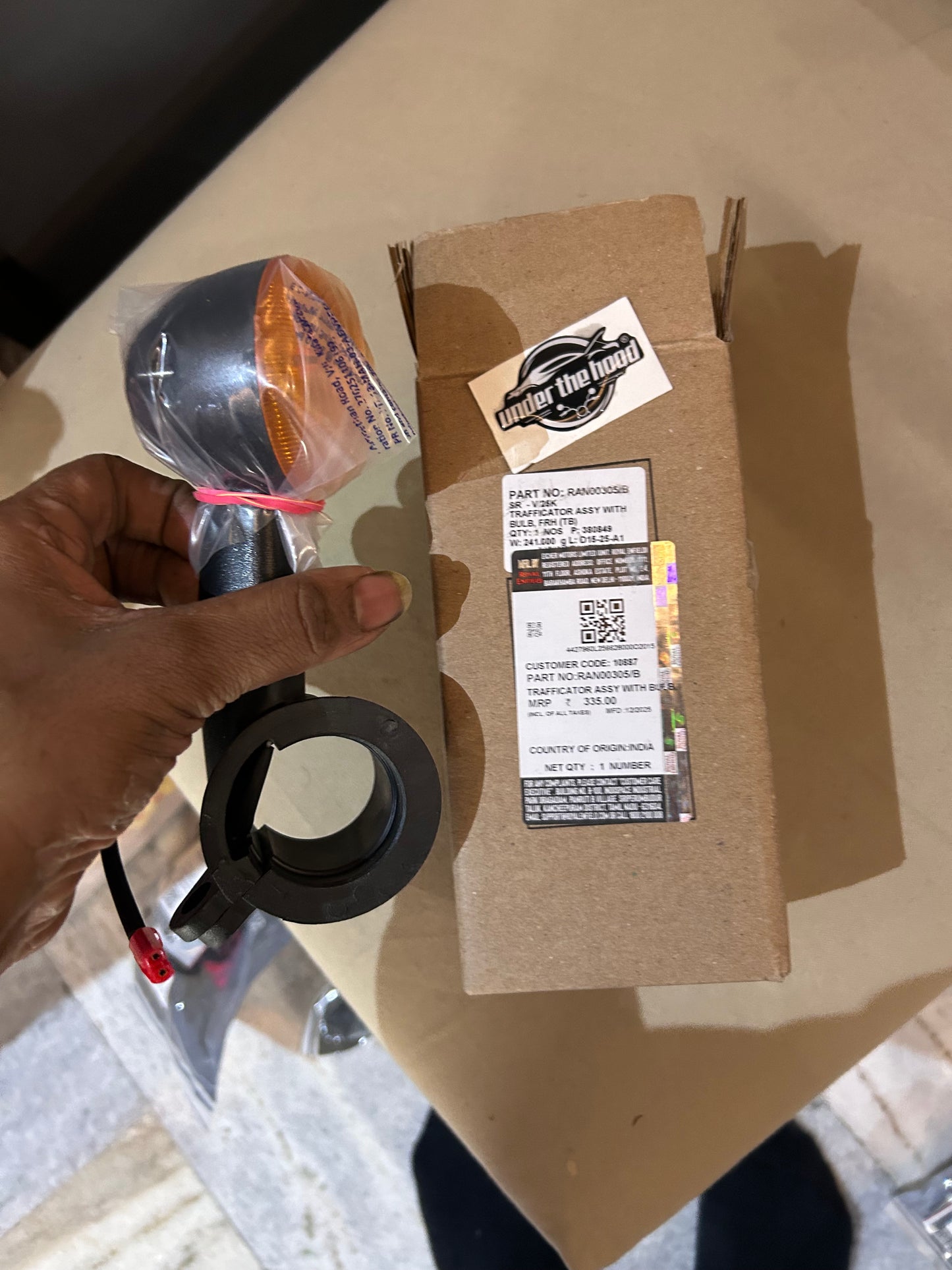 Genuine Royal Enfield Indicator Set – Classic 350 Reborn Black Color