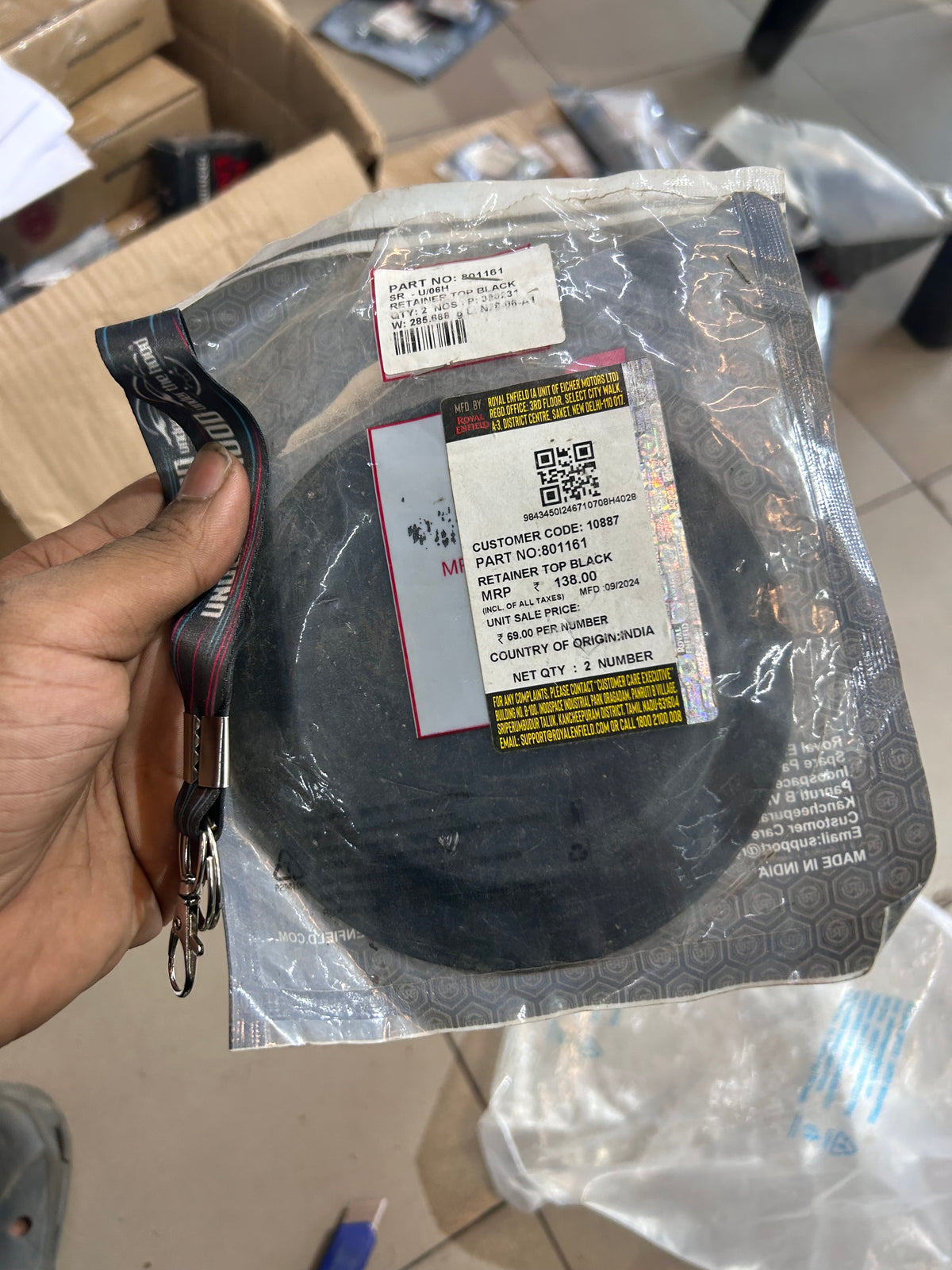 Royal Enfield UCE Air Filter Cover / Retainer Plate Black – Bullet, Electra & Classic 350 / Bullet 500 – 801161