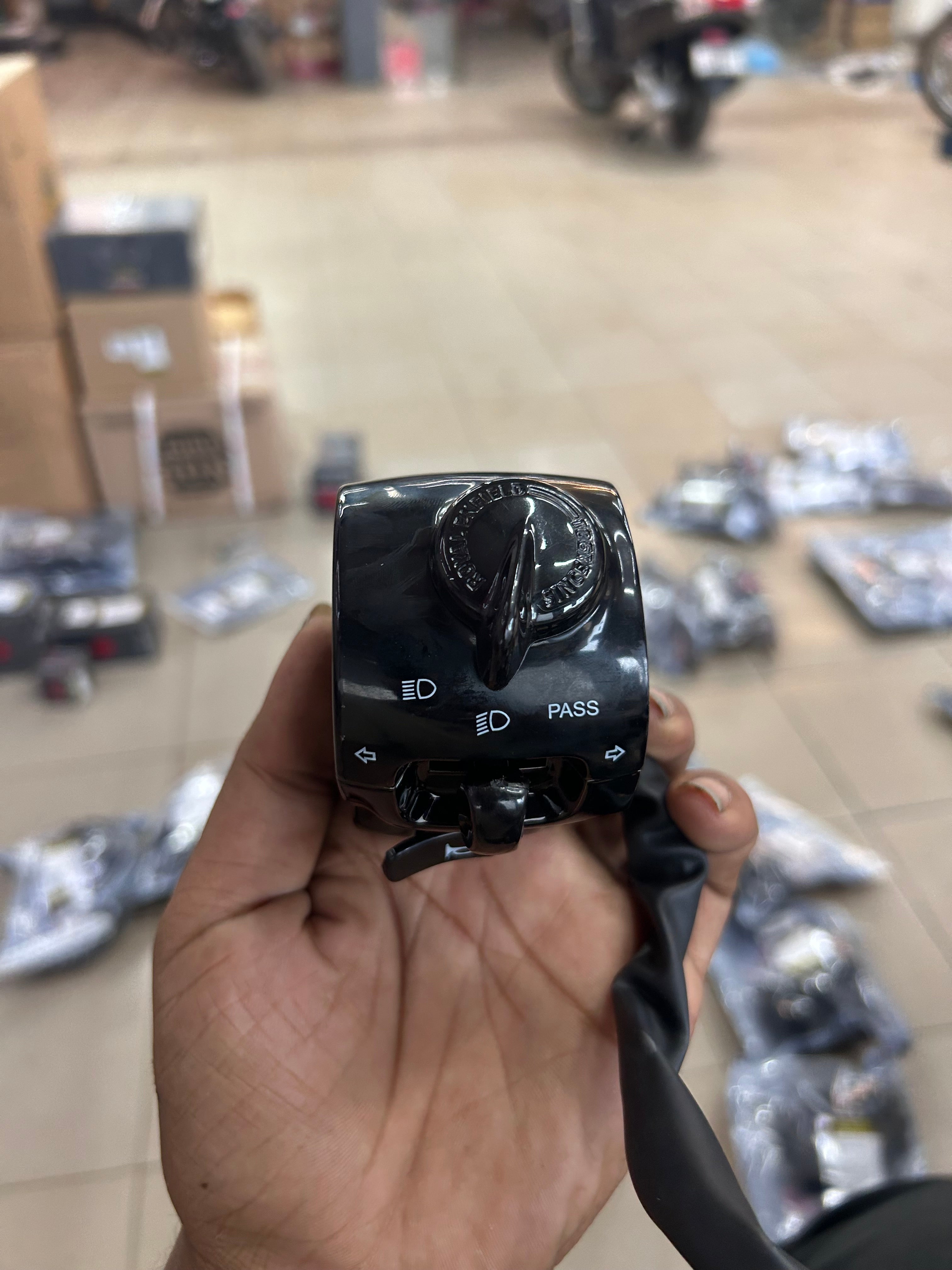 Royal Enfield Switch Cube Black – RAL00611/A & RAL00155/E – UNDER