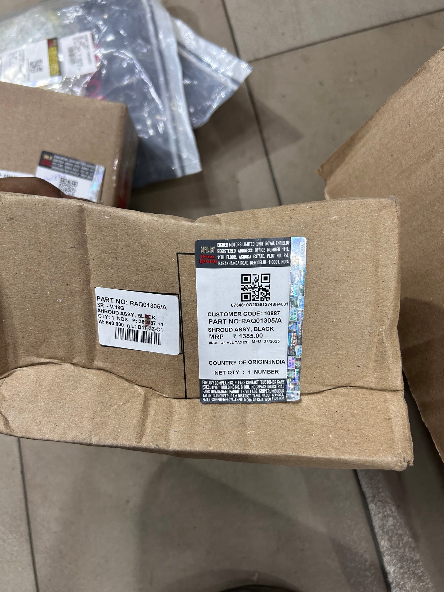 Royal Enfield RAQ01305/A – Shroud Assembly Black for Bullet 350 BS6 (Genuine OEM Part)