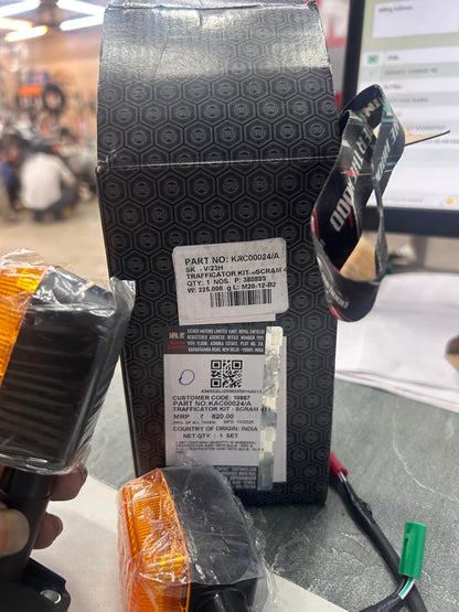 Royal Enfield KAC00024/A – OEM Trafficator Kit (Front LH + RH Pair) for Scram 411 | Rear can use Himalayan trafficators