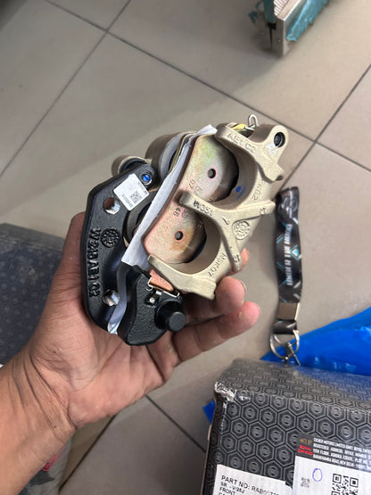 Royal Enfield RAB00723/A Front Brake Caliper Assembly (Anodized Gold) – Interceptor 650 / Continental GT 650 Twins E5 – Genuine OEM