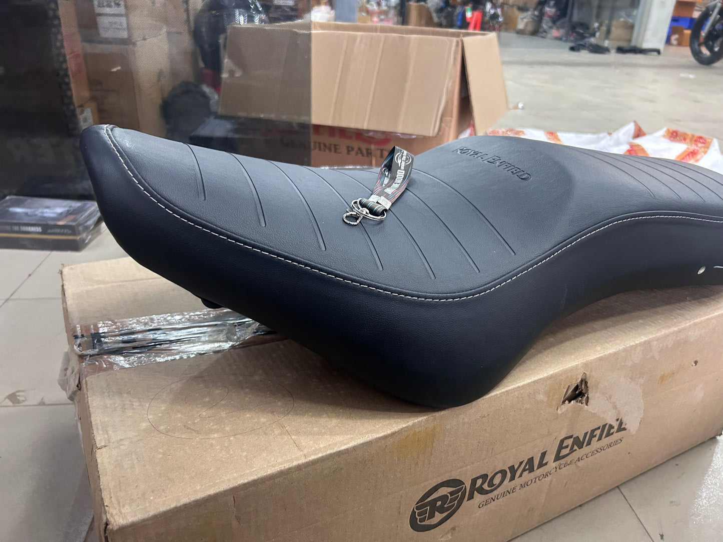 Royal Enfield Black Low Ride Dual Seat KXA00053 — OEM Lowered Seat for Bullet 350