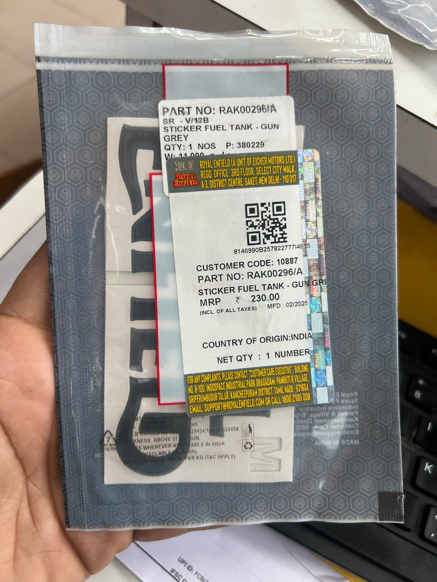 Royal Enfield RAK00296/A Fuel Tank Decal – Gloss Black Side Sticker for Classic 350 Dark Stealth Black (Single Piece)