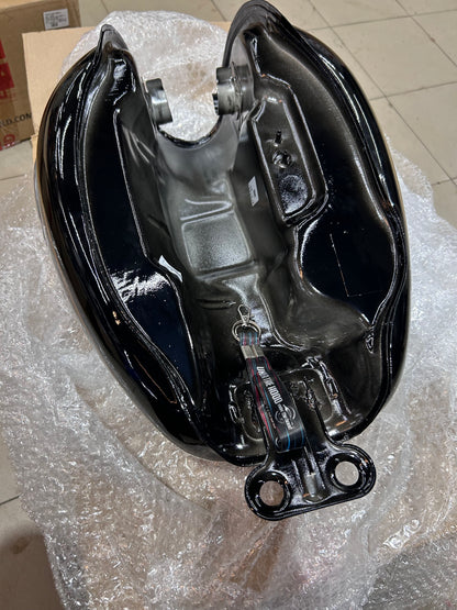 Royal Enfield Bullet 350 UCE ES Disc BS4 Standard Black Fuel Tank with Sticker – 843114