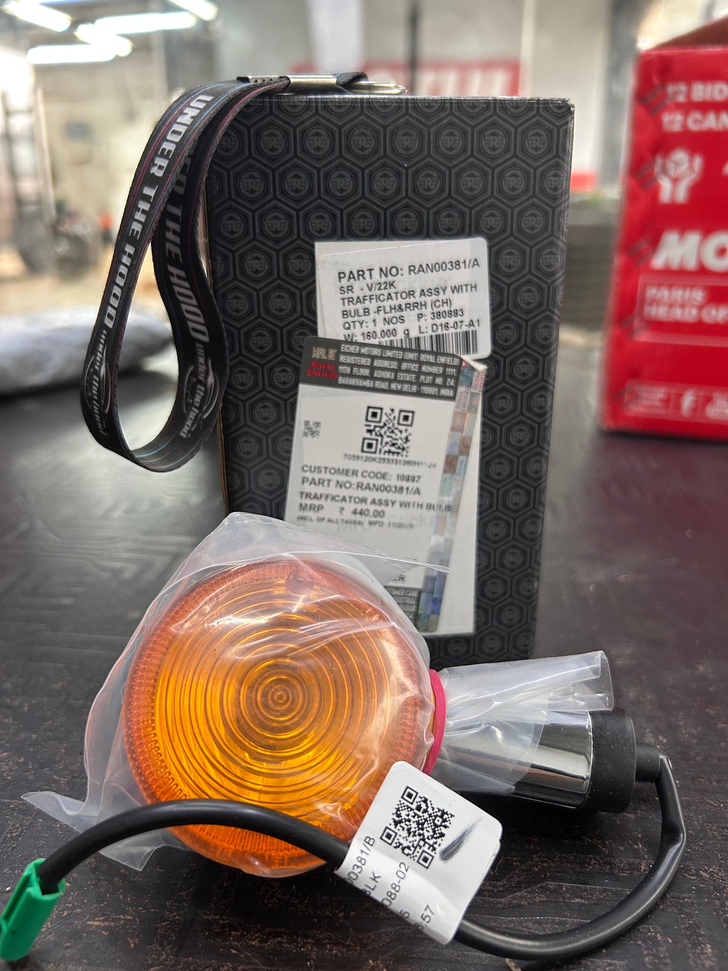 Royal Enfield RAN00381/A – Chrome Trafficator with Bulb (FLH & RRH) for Classic 350 Reborn / Meteor 350