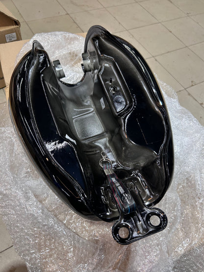 Royal Enfield Bullet 350 UCE ES Disc BS4 Standard Black Fuel Tank with Sticker – 843114