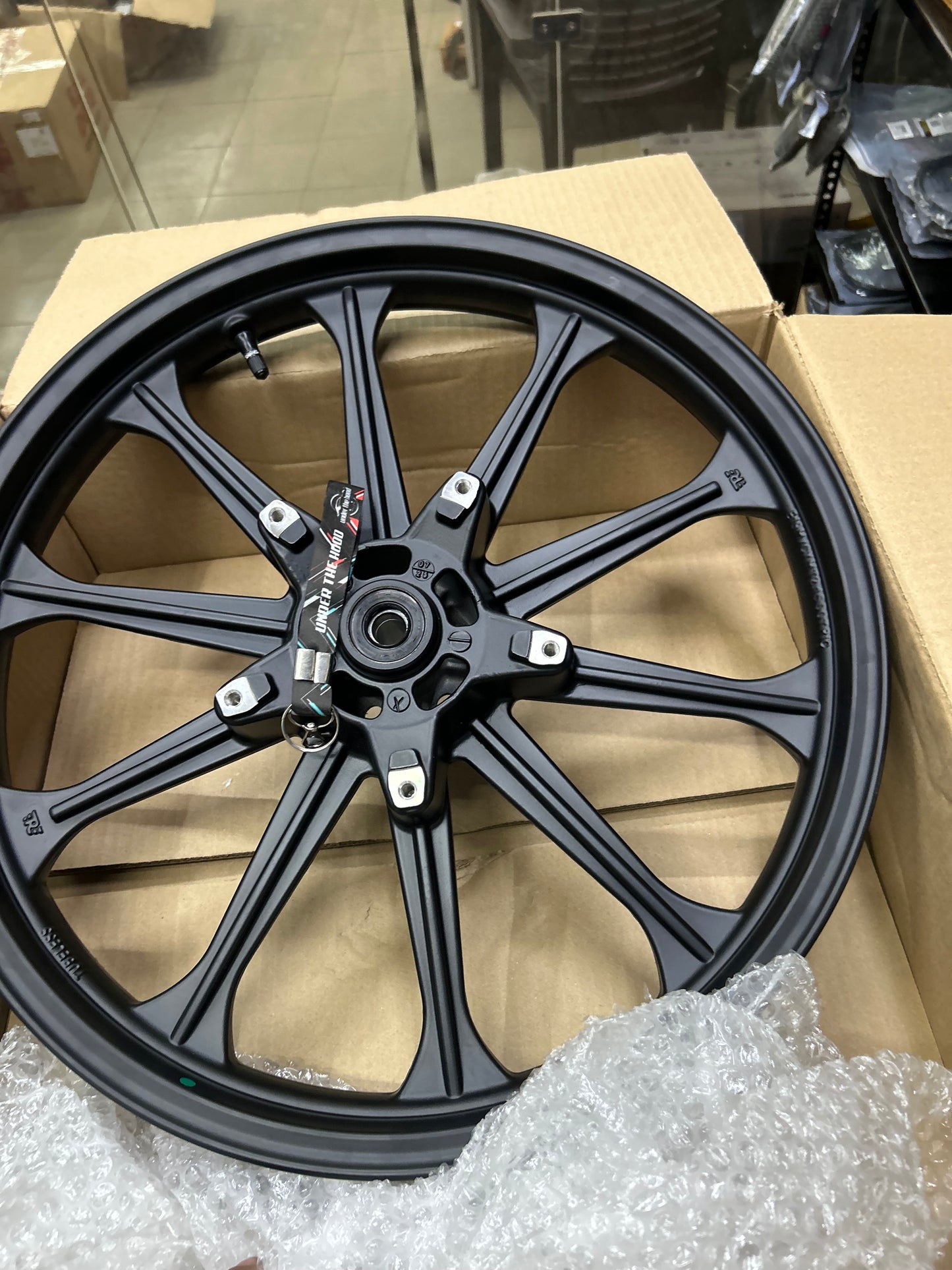 Royal Enfield Alloy Wheel Set (Front RAJ00447/A + Rear RAT00463/A) – OEM Black Alloy Wheels with Bearings & Valve for Classic 350 Reborn & New Bullet 350 (Spoke to Alloy Upgrade)