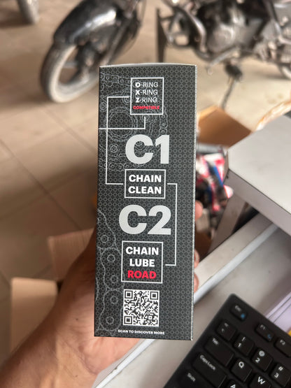 Motul Chain Maintenance Kit – C1 Chain Cleaner + C2 Chain Lube Road (150ml Each) – Motorcycle O-Ring/X-Ring/Z-Ring Compatible
