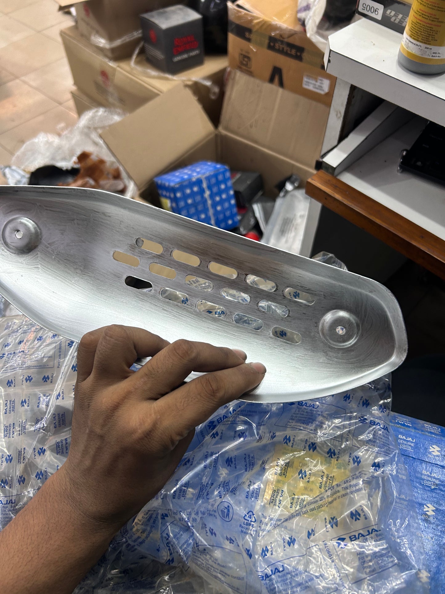 Bajaj Pulsar Shield Muffler (Exhaust Heat Shield) – DH103756 | OEM for Pulsar 150 Twin Disc, 150F, 180F BS6