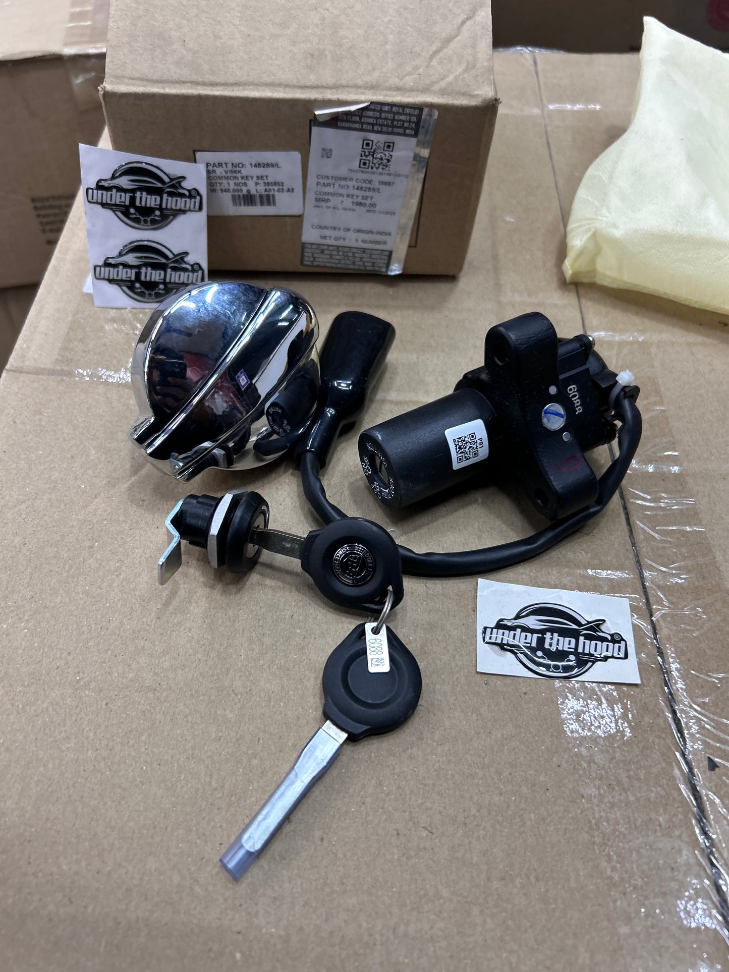 Royal Enfield 148289/L – Genuine Common Lock Set for Interceptor 650 & Continental GT 650 (Ignition + Tank + Seat + Tool)