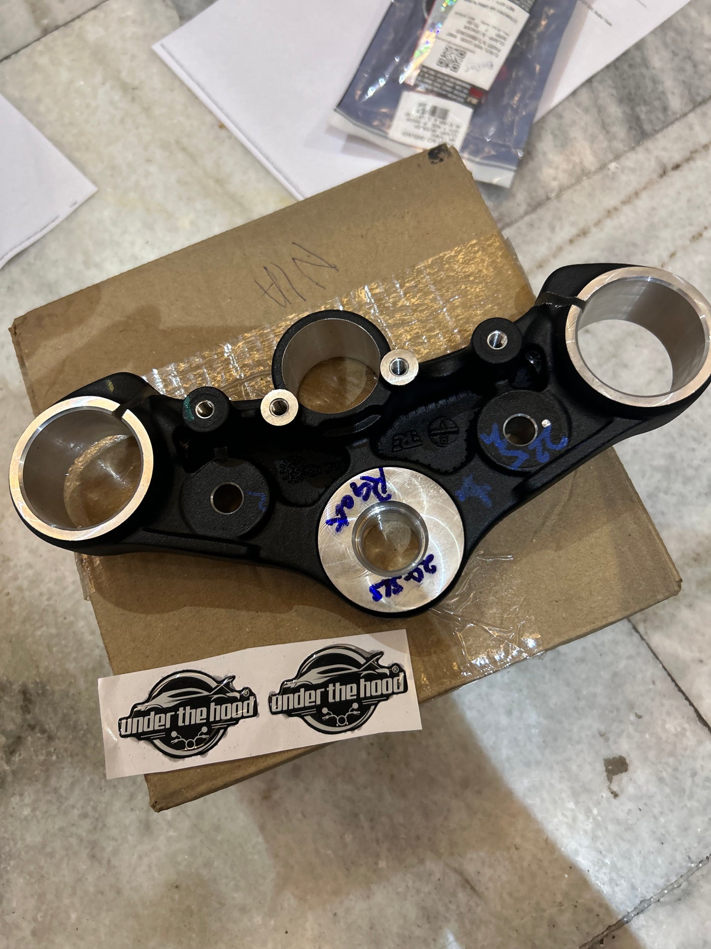 Royal Enfield 1100429/B – Top Yoke (J1D) Triple Clamp Upper Yoke | OEM for Meteor 350 (J-Series)