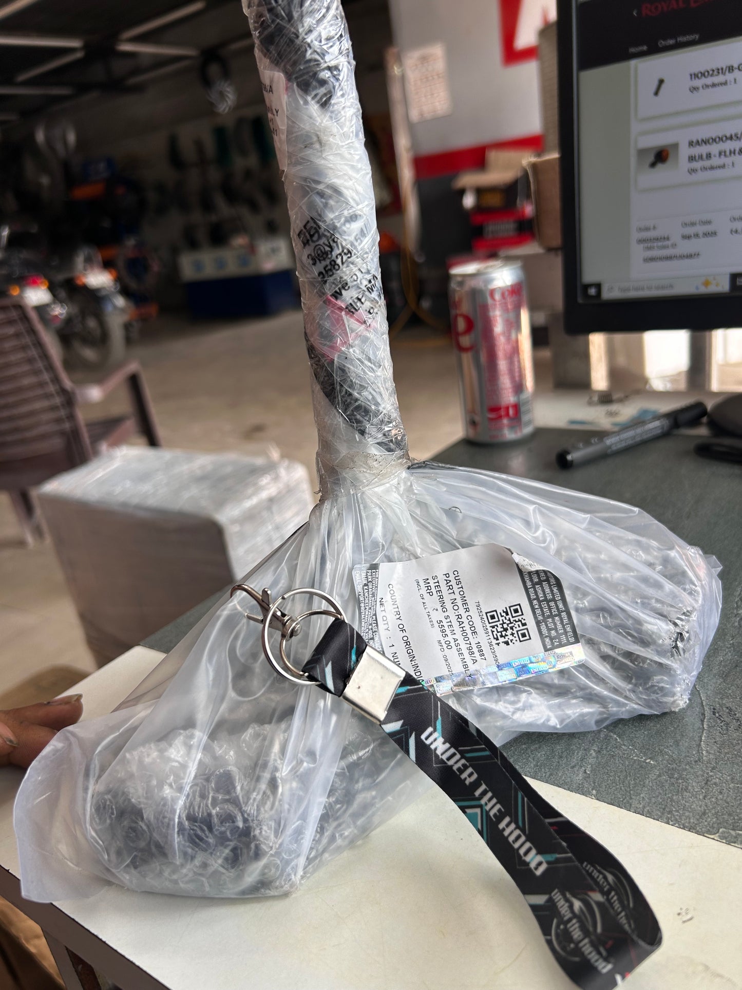 Royal Enfield Steering Stem Assembly – Continental GT 650 (RAH00798/A) | OEM OEM Lower Yoke + Stem