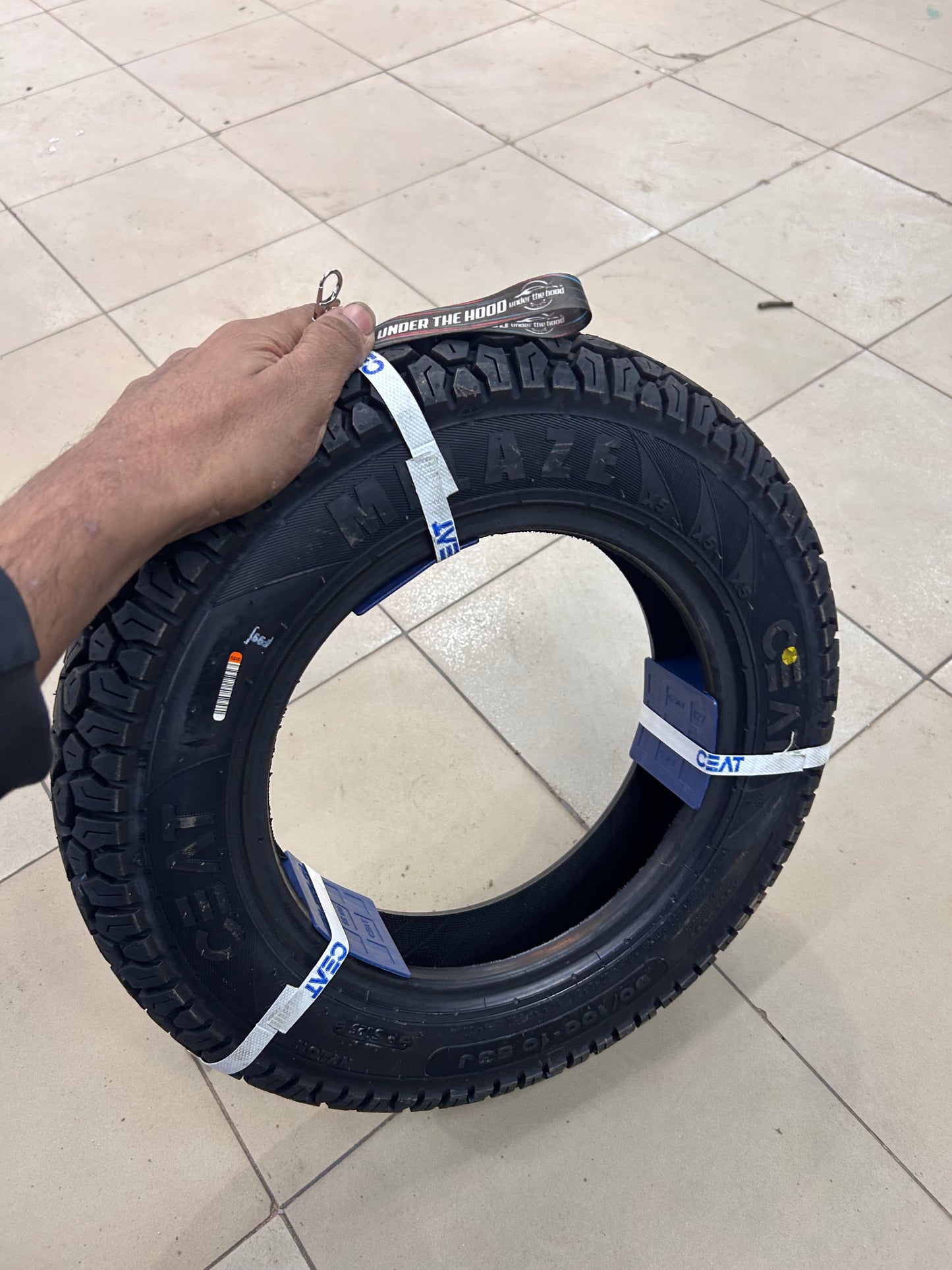 CEAT Milaze 90/100-10 53J Tubeless Scooter Tyre – Front/Rear – Activa / Jupiter / Dio / Access