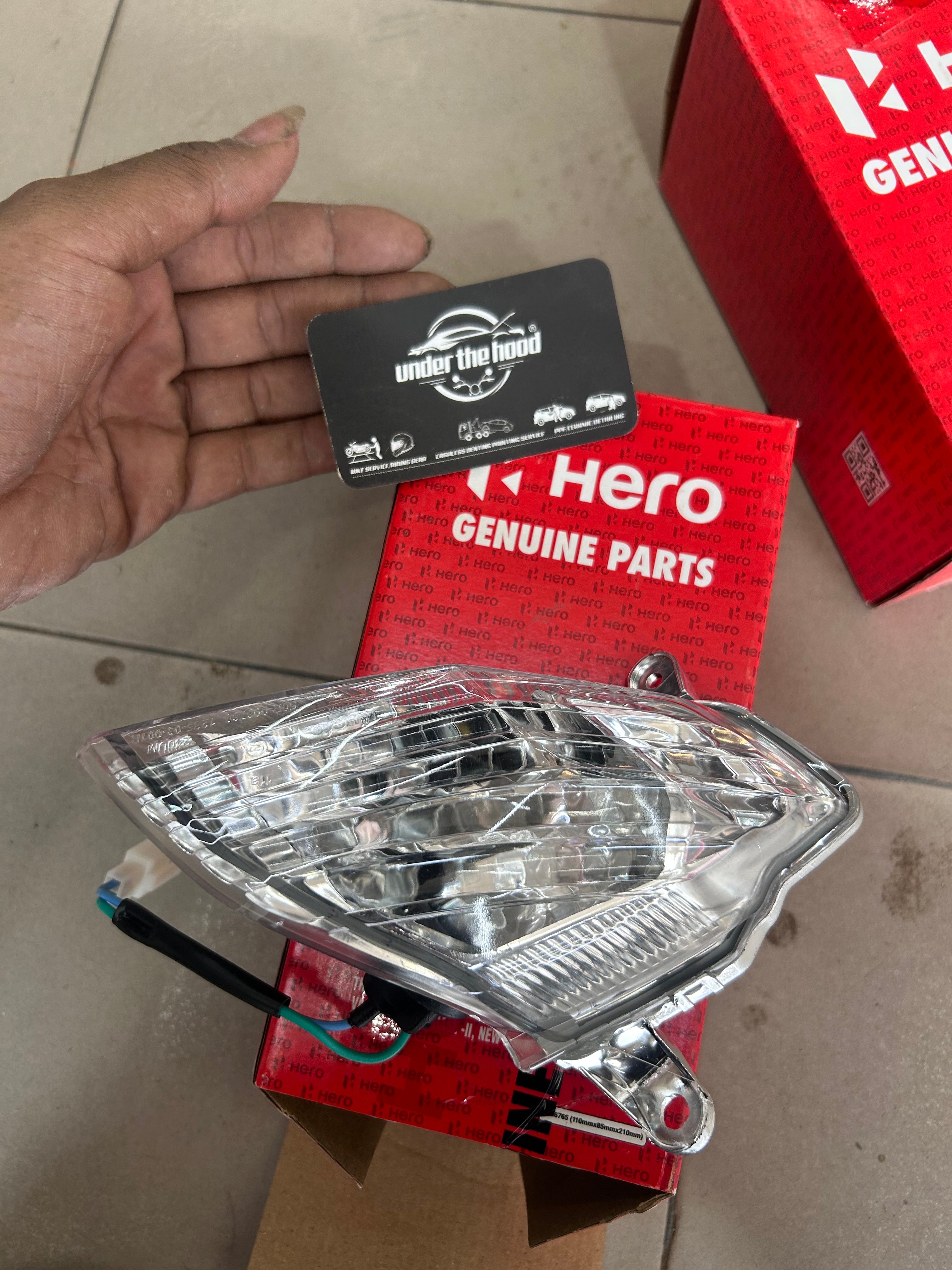 Hero Duet RH Front Indicator 3340BAAY001S – UNDER THE HOOD