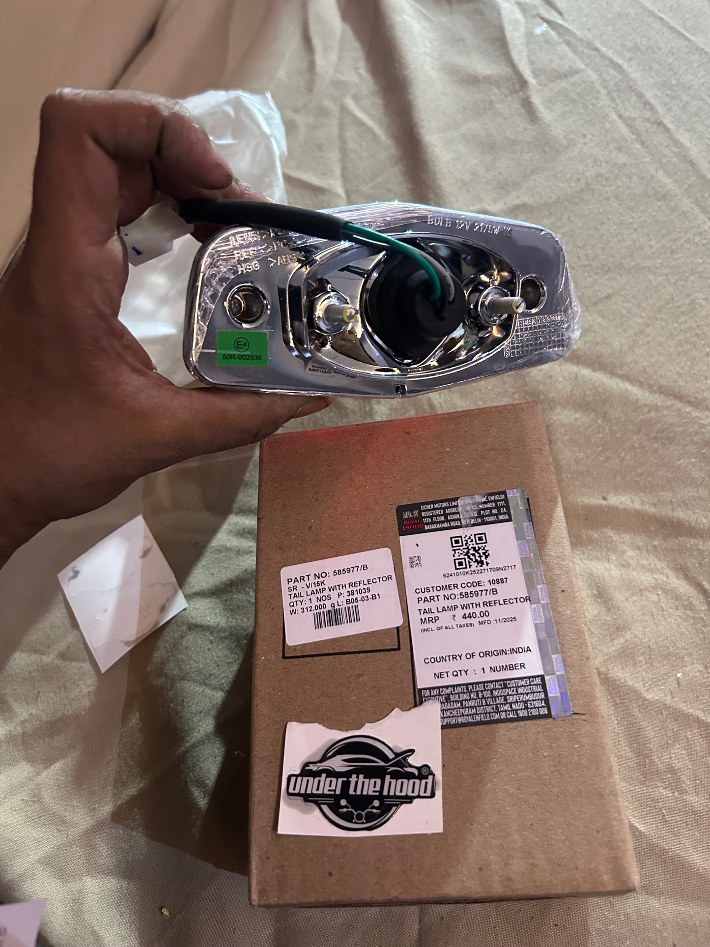 Royal Enfield 585977/B Tail Lamp with Reflector – Genuine Rear Light Assembly for Interceptor 650 & Continental GT 650