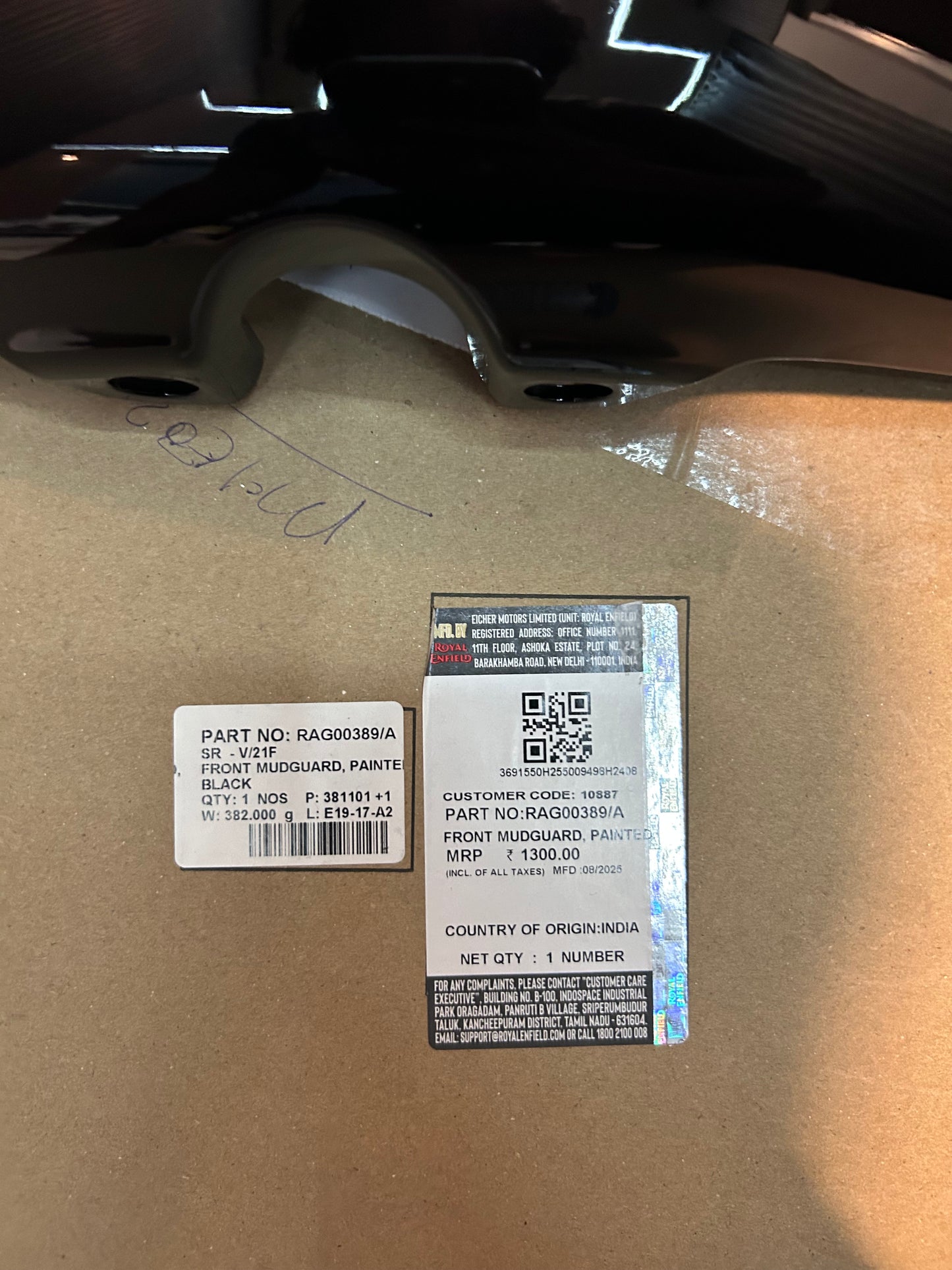 Royal Enfield RAG00389/A – Front Mudguard (Painted Black) | OEM for Hunter 350 – Dapper, Metro Rebel, Metro Factory, Retro/City