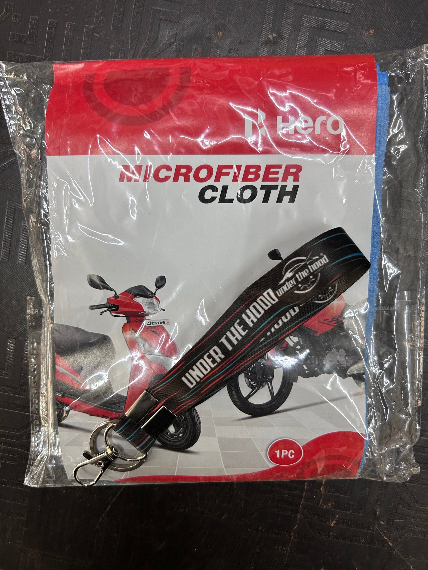 Hero Genuine Microfiber Cleaning Cloth (41×41 cm) – Detailing Cloth – SPDPPK0006S – Scratch-Free, Washable (Bike & Car)
