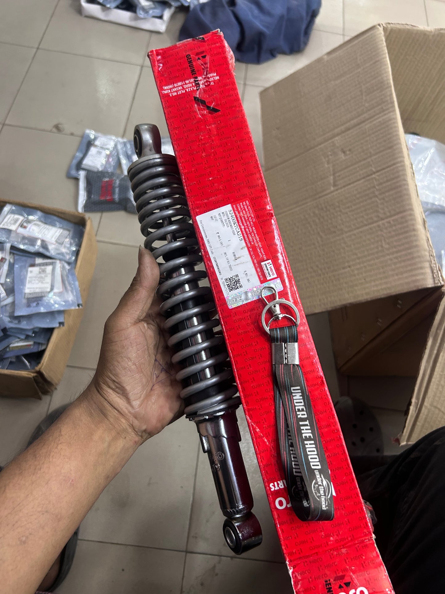 Hero Genuine Rear Shock Absorber / Cushion Assembly for Super Splendor – 52400KTCA21S