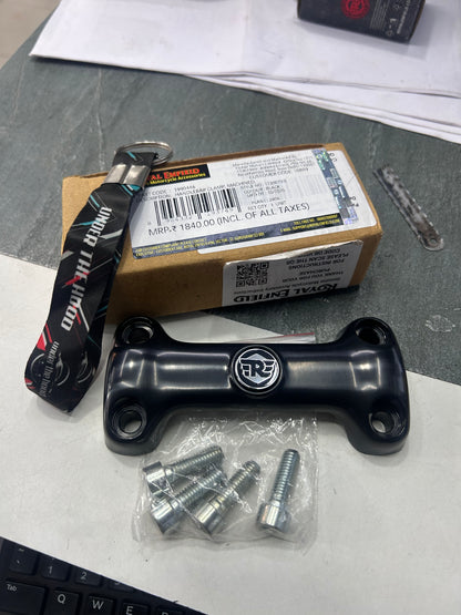Royal Enfield Black Handlebar Clamp / Upper Riser Kit 1990446 — OEM for Interceptor 650