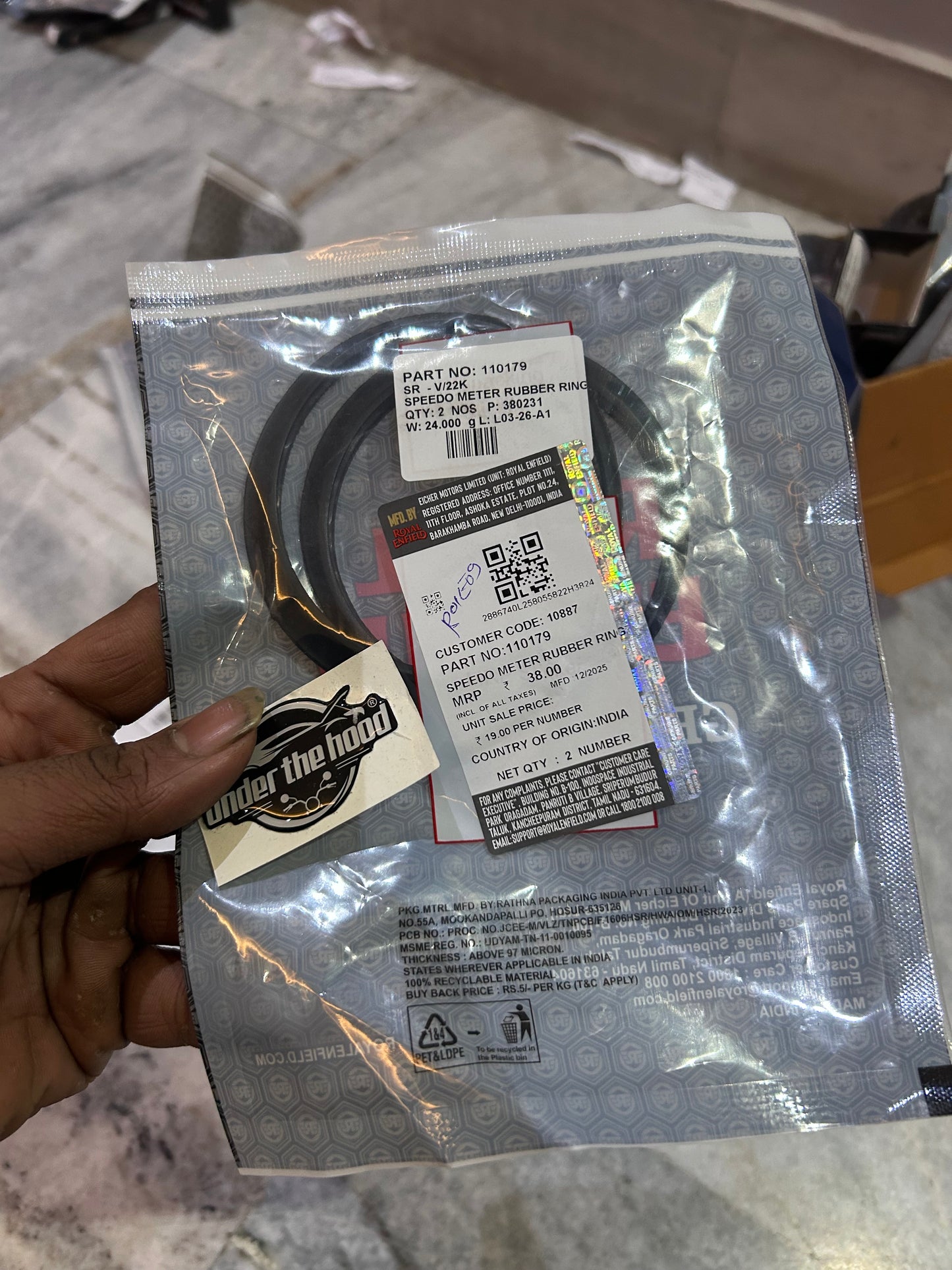 Speedometer Rubber Ring for Royal Enfield Bullet 500 & Classic 500 (Instrument Seal) | 110179 | Genuine OEM