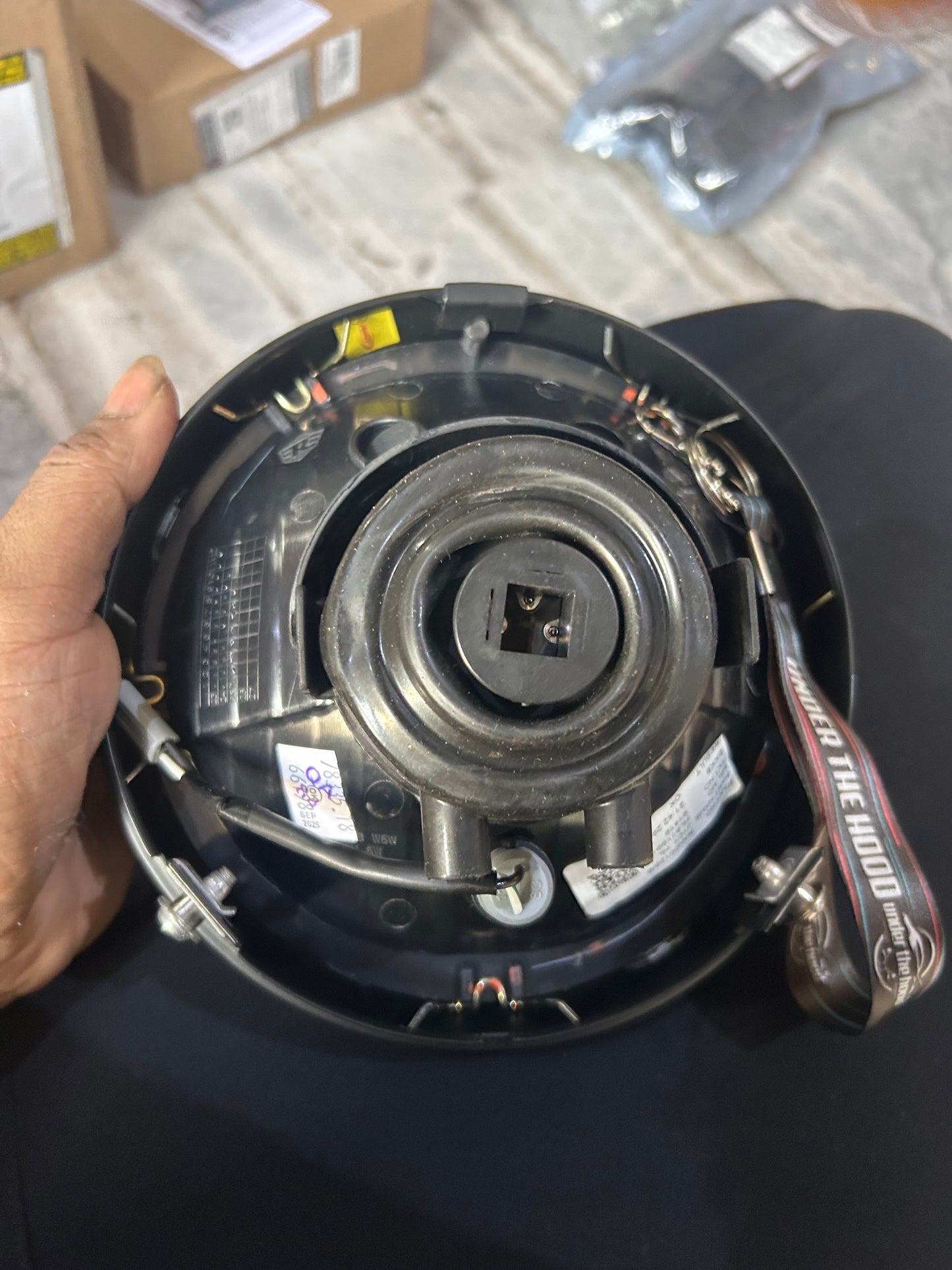 Royal Enfield RAN00126 / RAN00126/A – Headlamp Assembly with Bulb (Black Housing) for Hunter 350 BS6 (J-Series) – Genuine OEM Headlight