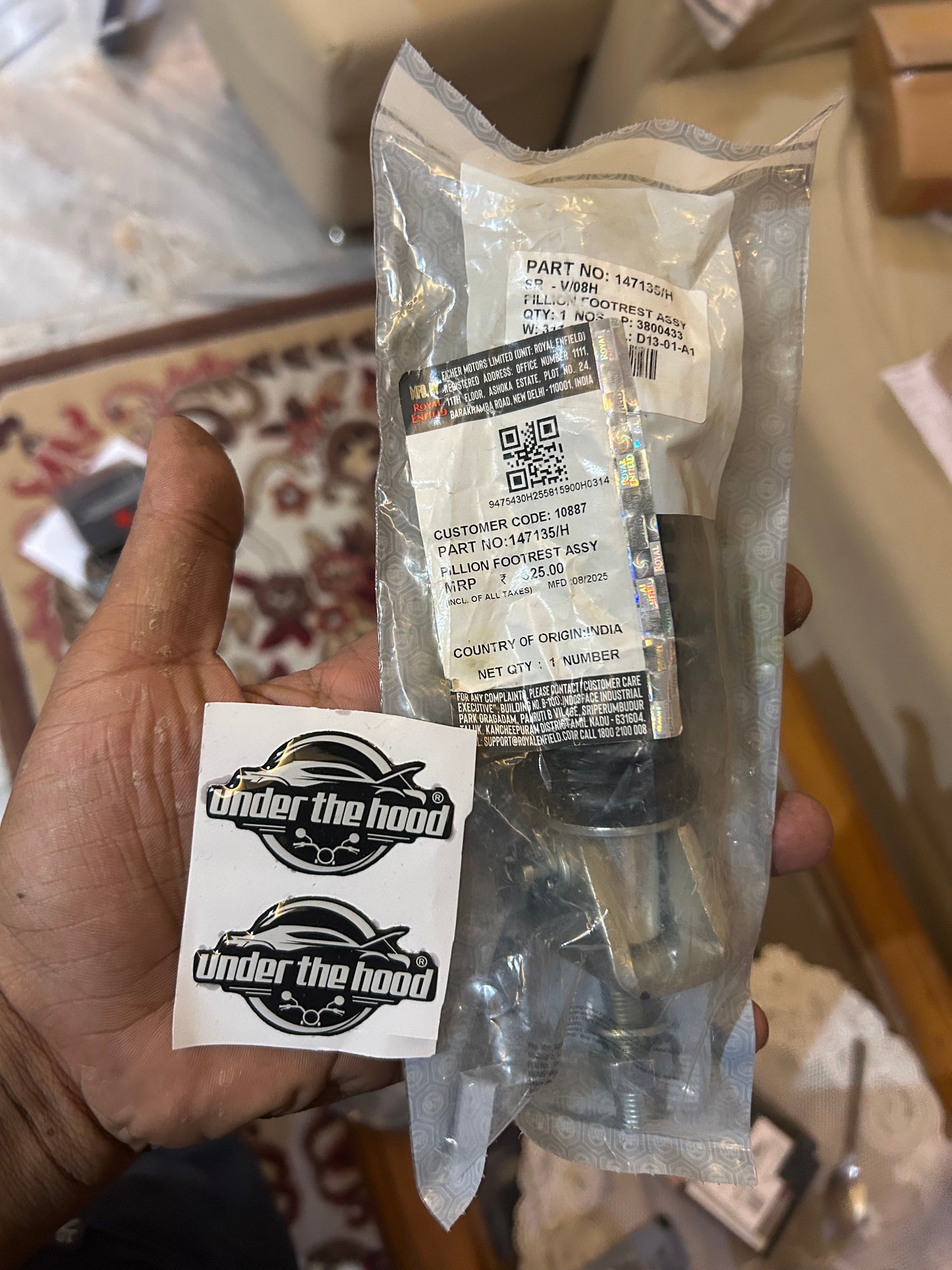 147135/H – Pillion Footrest Assembly (Complete) for Bullet 350 UCE (KS/ES), Bullet 500 UCE / Euro III–IV, Electra 350 UCE, Classic 350 UCE (same peg mount), Early Thunderbird UCE – Genuine Royal Enfield