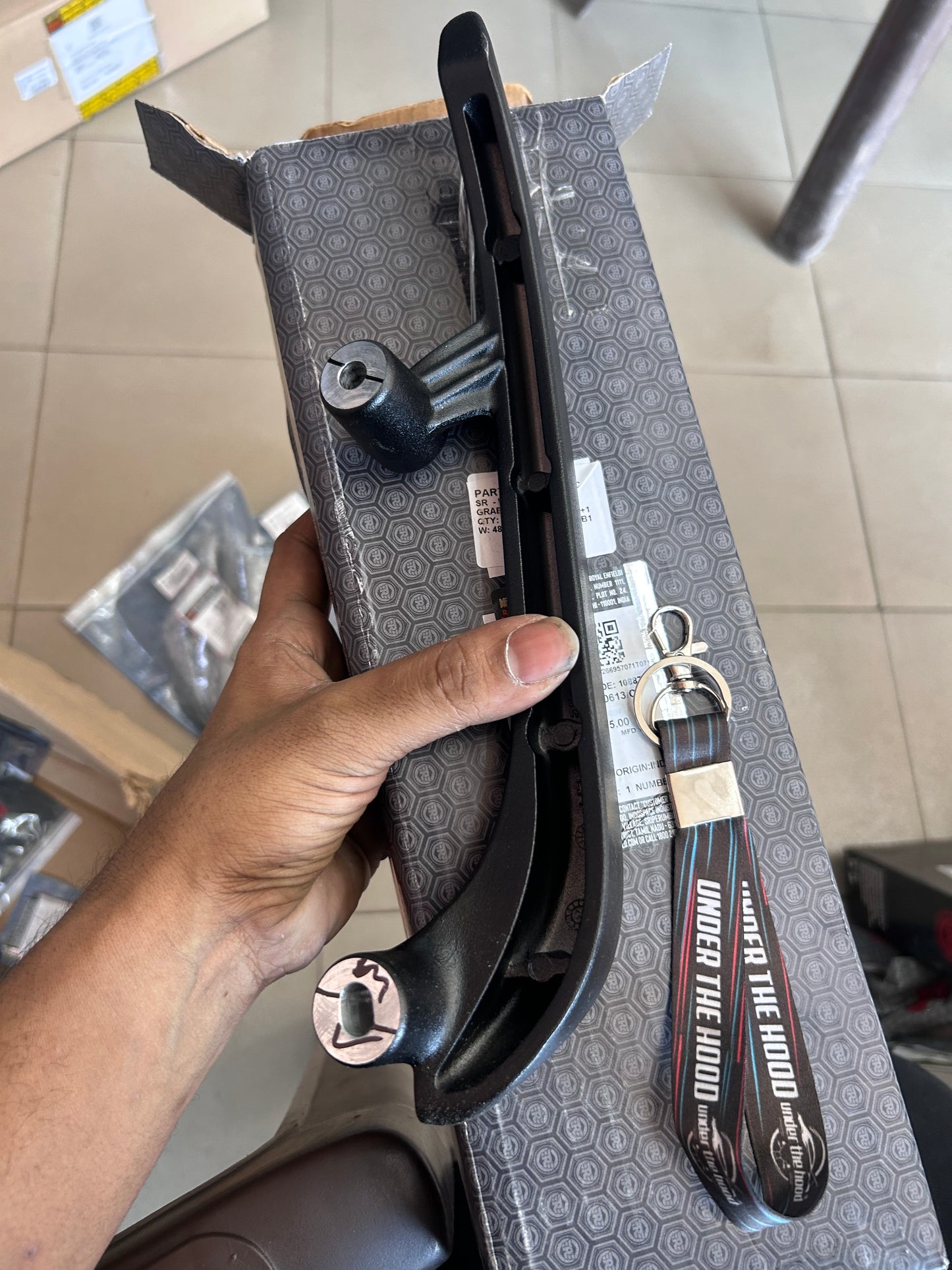 Royal Enfield Grab Rail (Pillion Grabrail) LH for Meteor 350 BS6 – 1100613/C (Left Side, Black)