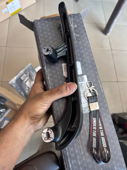 Royal Enfield Grab Rail (Pillion Grabrail) LH for Meteor 350 BS6 – 1100613/C (Left Side, Black)