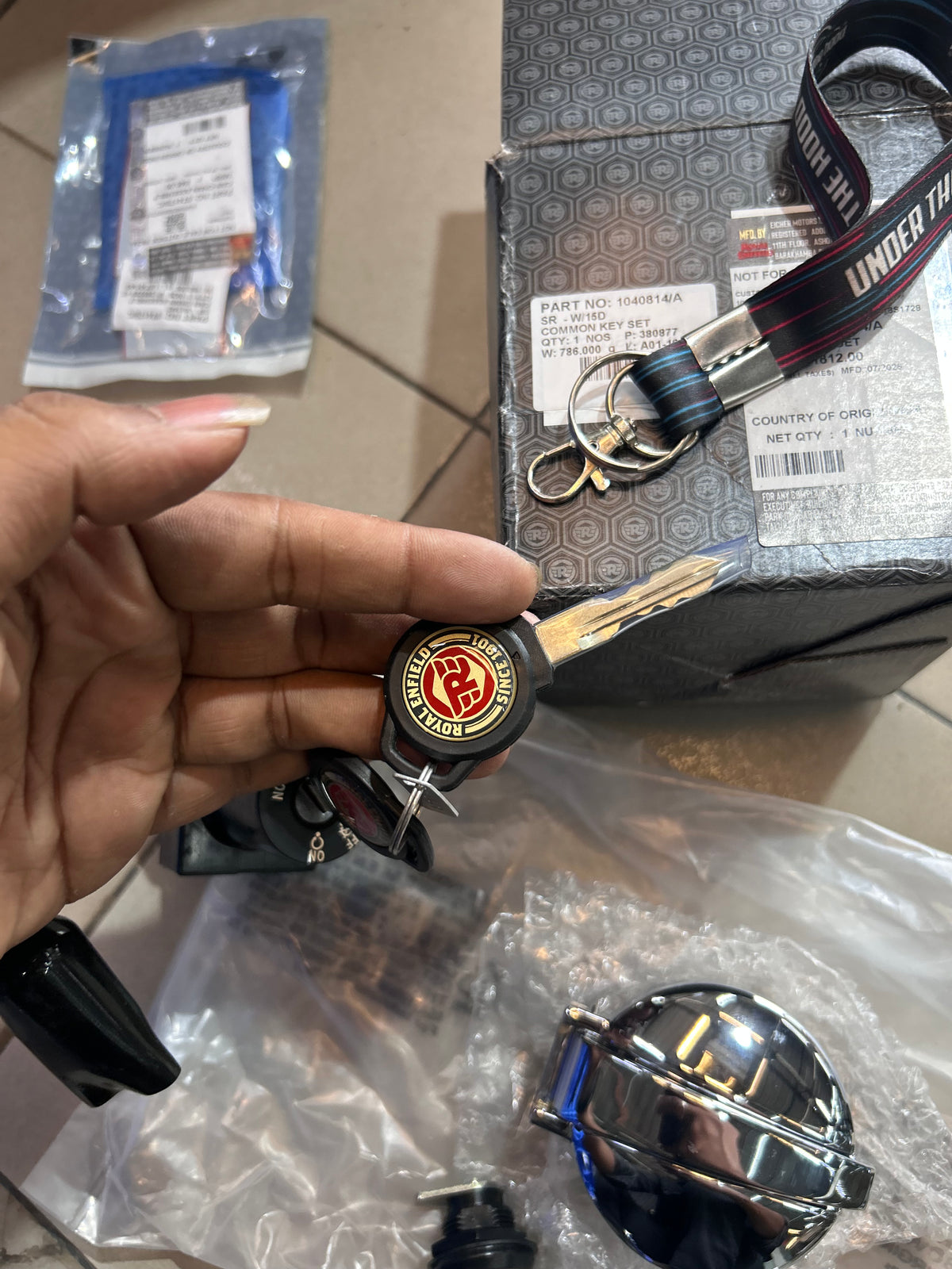 Royal Enfield Continental GT 535 Common Key Set with Ignition Switch, Fuel Cap & 2 Keys – 1040814/A