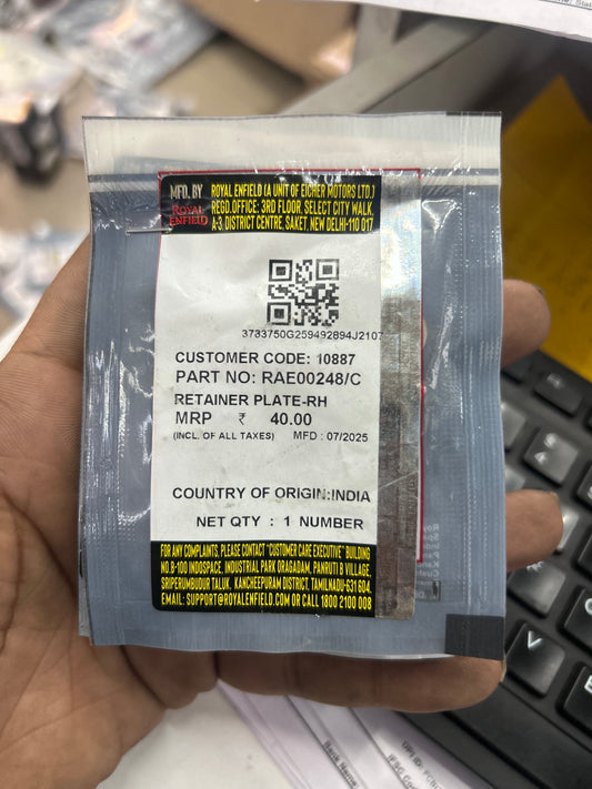 Royal Enfield RAE00292/C & RAE00248/C – LH & RH Retainer Plates for Footrest Assembly (Hunter 350, Guerrilla 450 – OEM Fit)