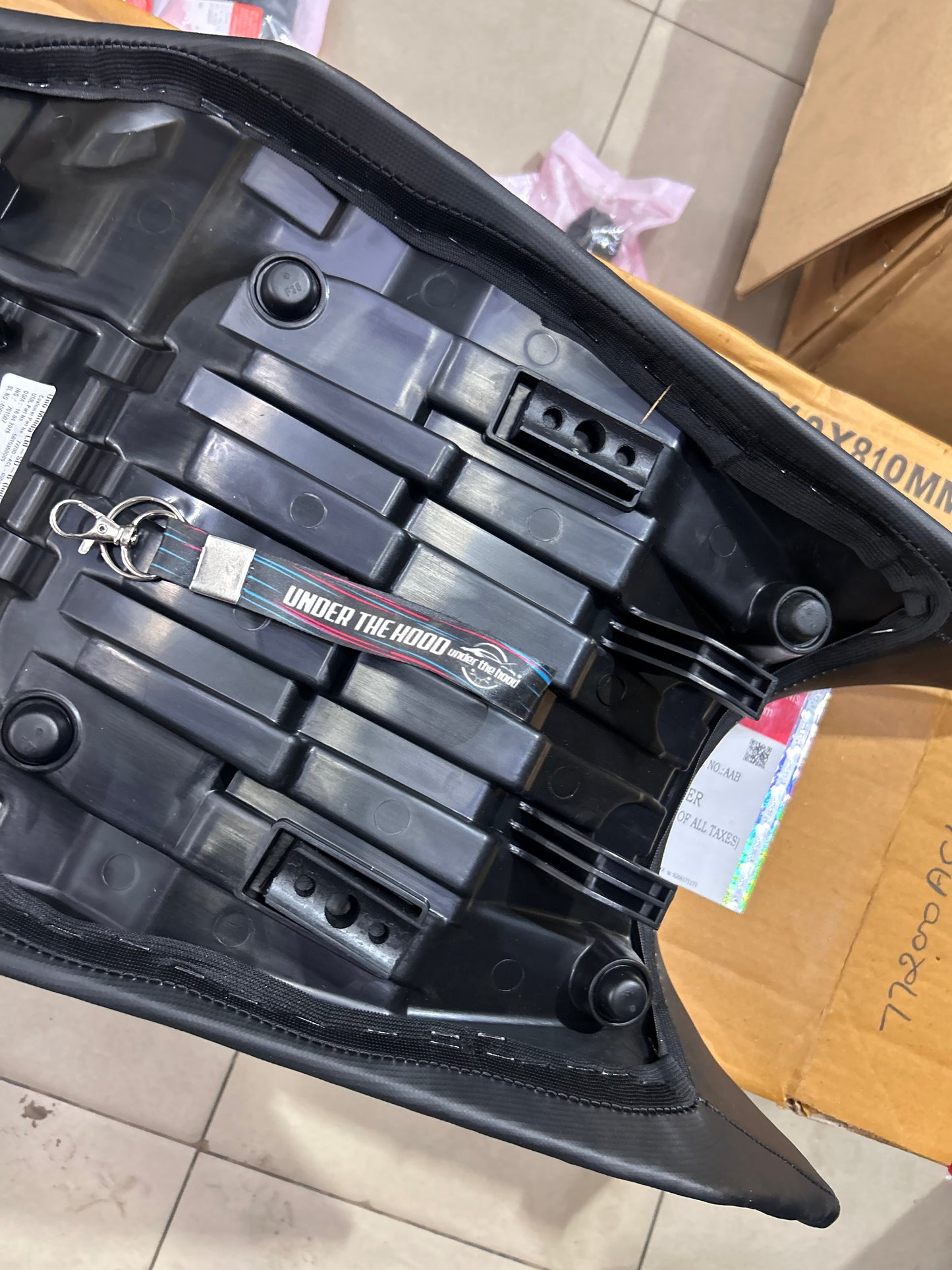 Hero Xtreme 125R One-Piece Double Seat Assembly | 77200ACL000S