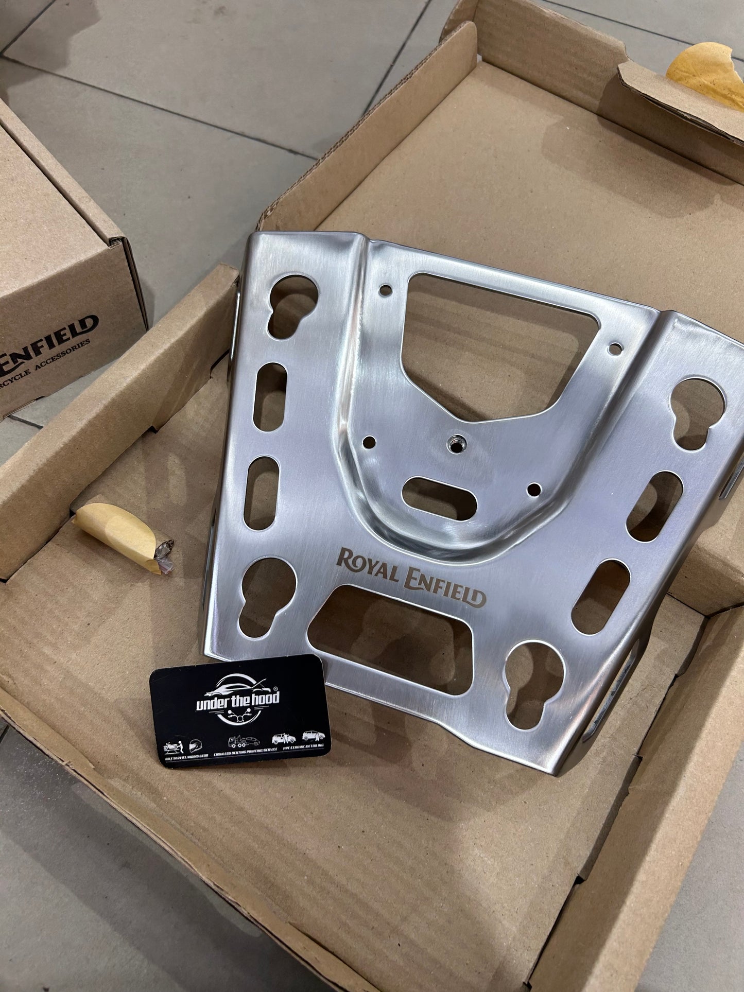 Royal Enfield Silver Adventure Top Box Mount for Himalayan 450 – Genuine OEM Rear Luggage Plate KXA00434