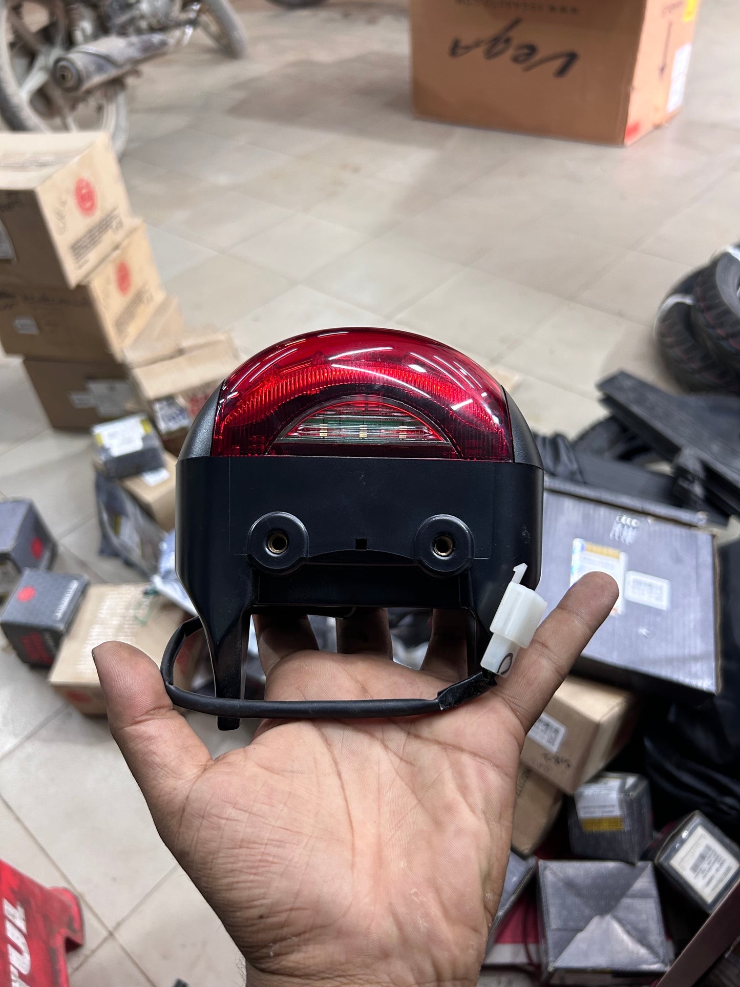 ROYAL ENFIELD THUNDERBIRD 350X TAIL LIGHT ASSEMBLY