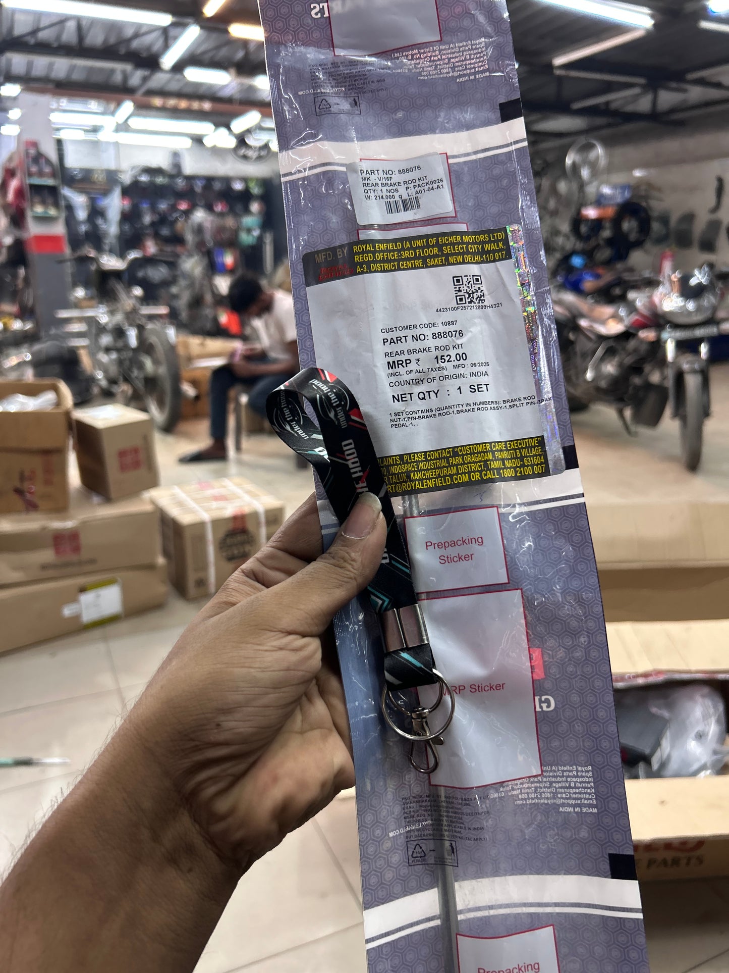 Royal Enfield Rear Brake Rod Kit (Drum Rear Models) — Classic 350 UCE (BS3), Bullet 350 UCE KS/ES, Electra 350 UCE ES; Bullet 500 UCE (drum years only) — 888076 | Genuine OE