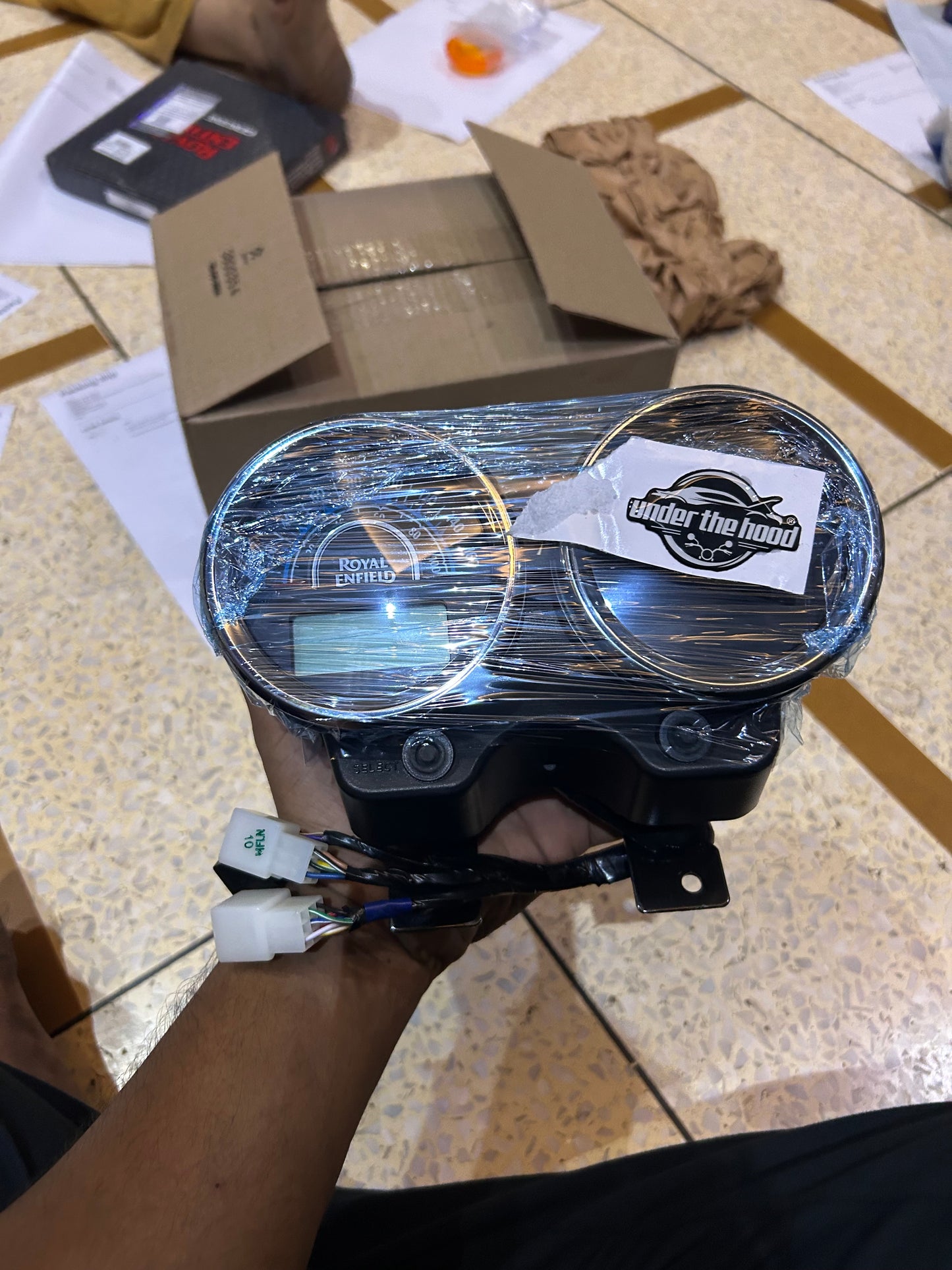 Royal Enfield Thunderbird 350 Instrument Cluster Assembly VT-31 – 1040258/A | OEM Speedometer Console (2010–2019, BS3 & BS4 UCE)
