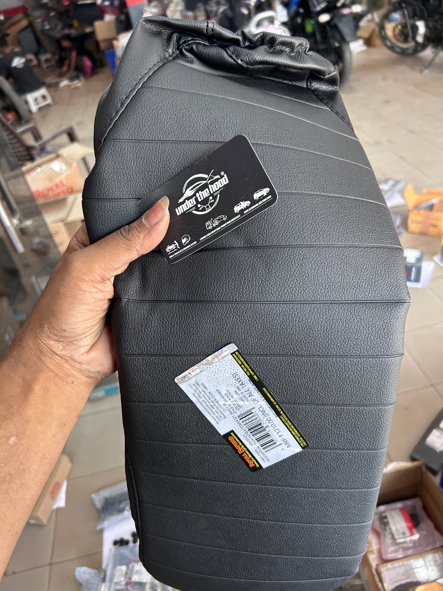 Royal Enfield Black Pleated Seat Cover KXA00123 — Genuine RE Dual Seat Cover for Bullet 350