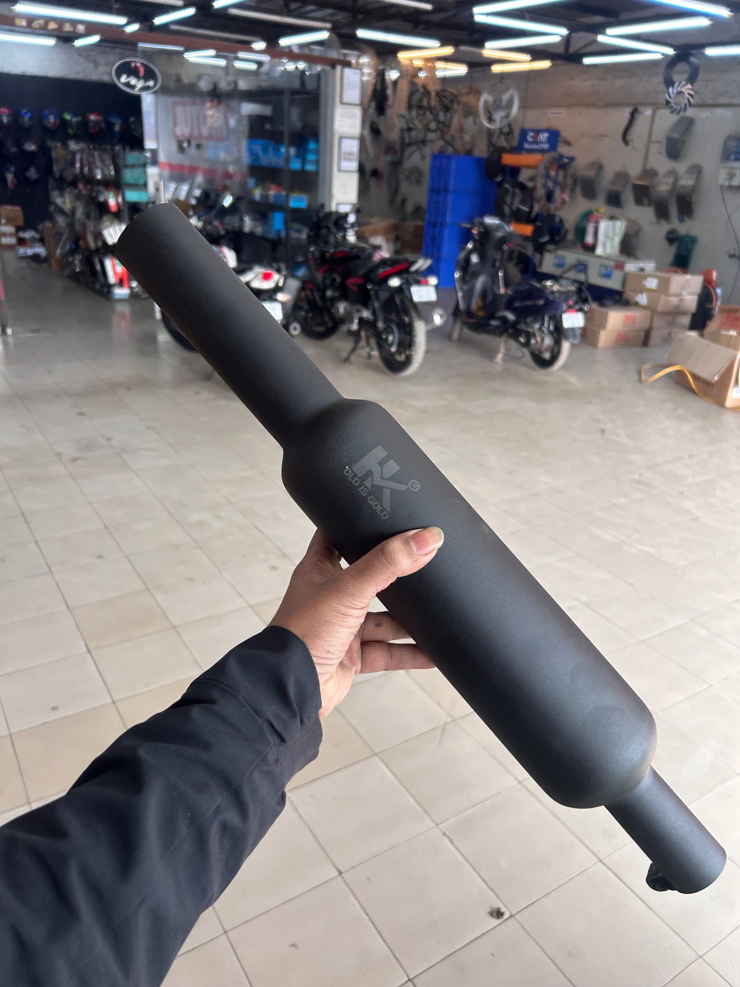 HK Mini/Short Punjab Silencer (Big Mouth, Chrome) for Royal Enfield Classic 350 Reborn (J-Series) & New Bullet 350 2023+ (Battalion Black) – HK