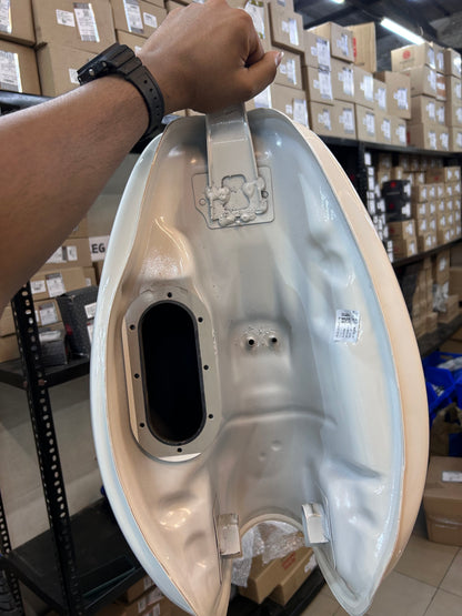 Royal Enfield Fuel Tank Assembly with Sticker White RAK01768/A for Hunter 350 Dapper