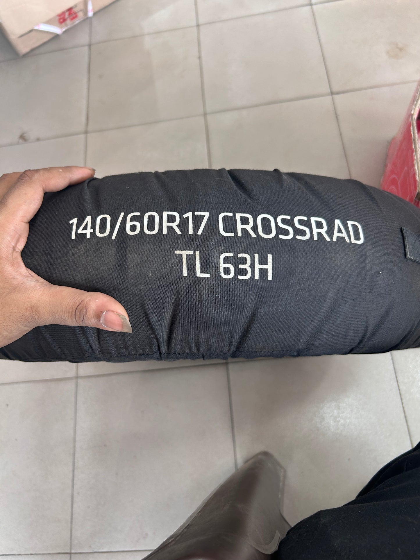 CEAT Crossrad 140/60R17 Tubeless Tyre 63H – Rear Tyre for KTM, R15, Apache, MT 15