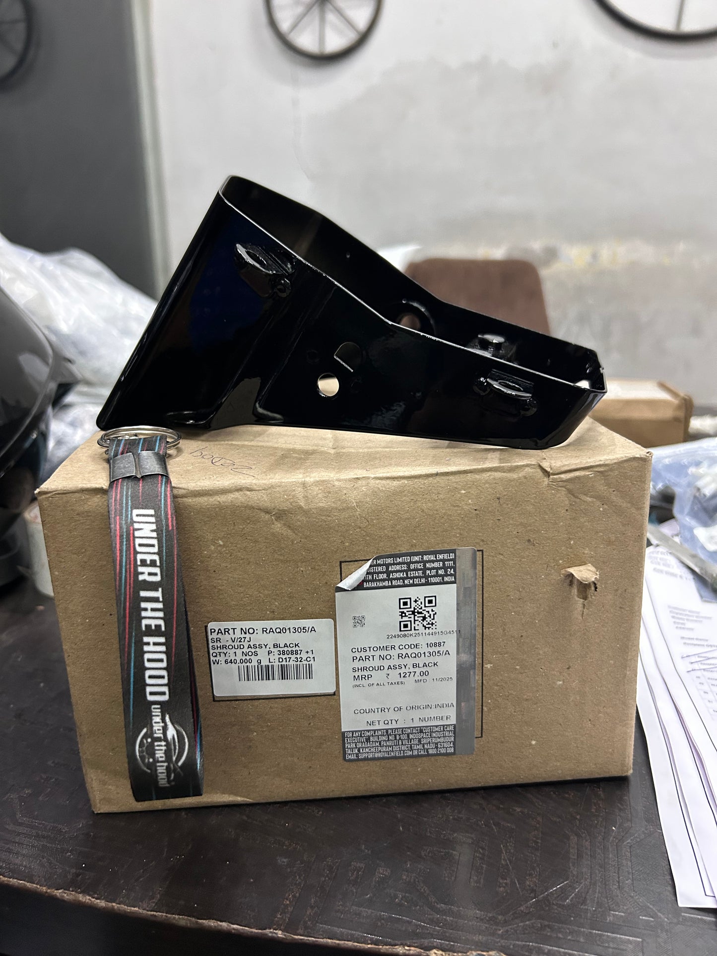 Royal Enfield RAQ01305/A – Shroud Assembly Black for Bullet 350 BS6 (Genuine OEM Part)