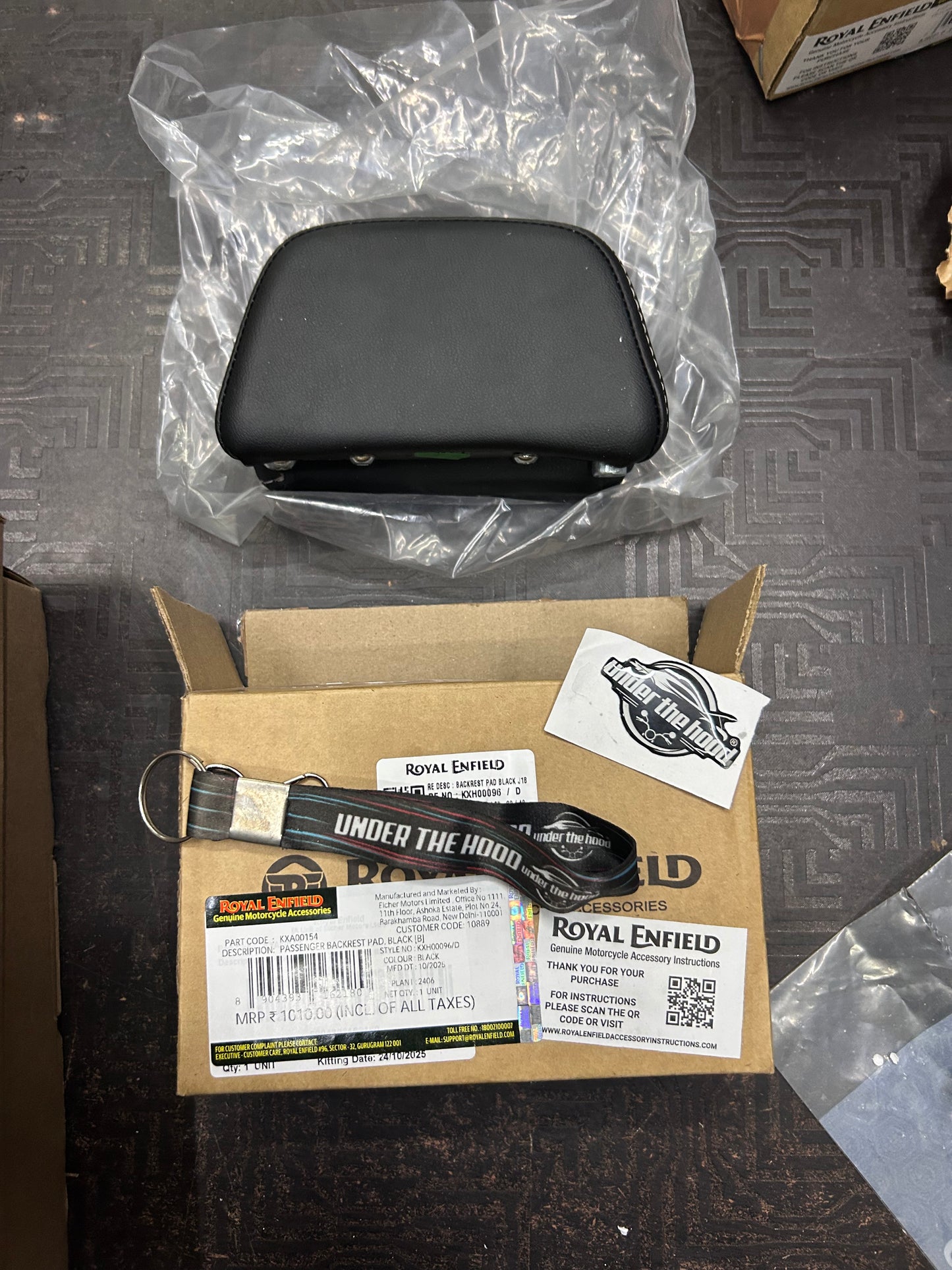 Royal Enfield Passenger Backrest Pad (Black) for All New Bullet 350 | KXA00154