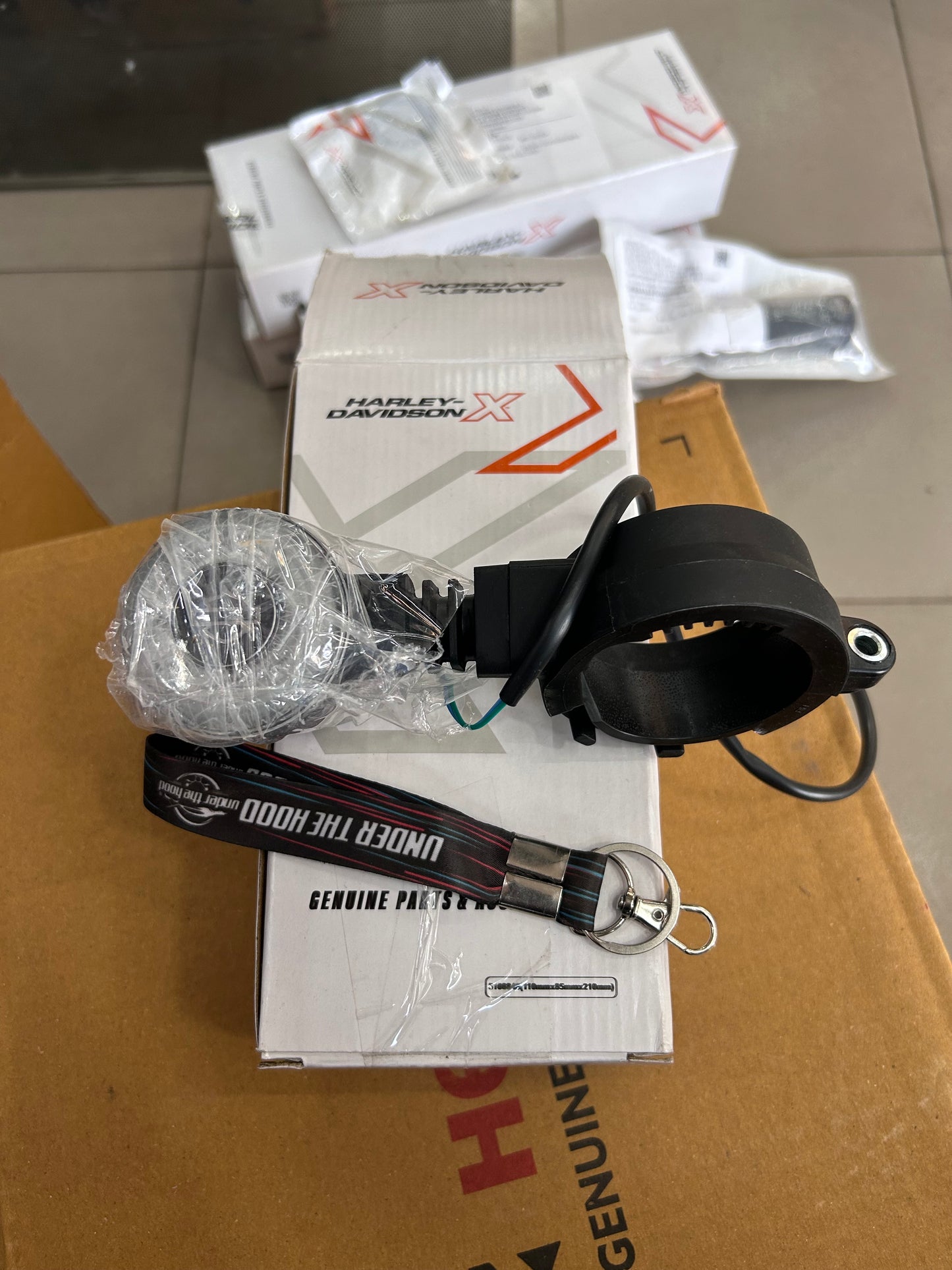Harley-Davidson X440 / X440 OBDII / X440T Front Right Indicator / Winker Assembly OEM | HDH33400RAA001