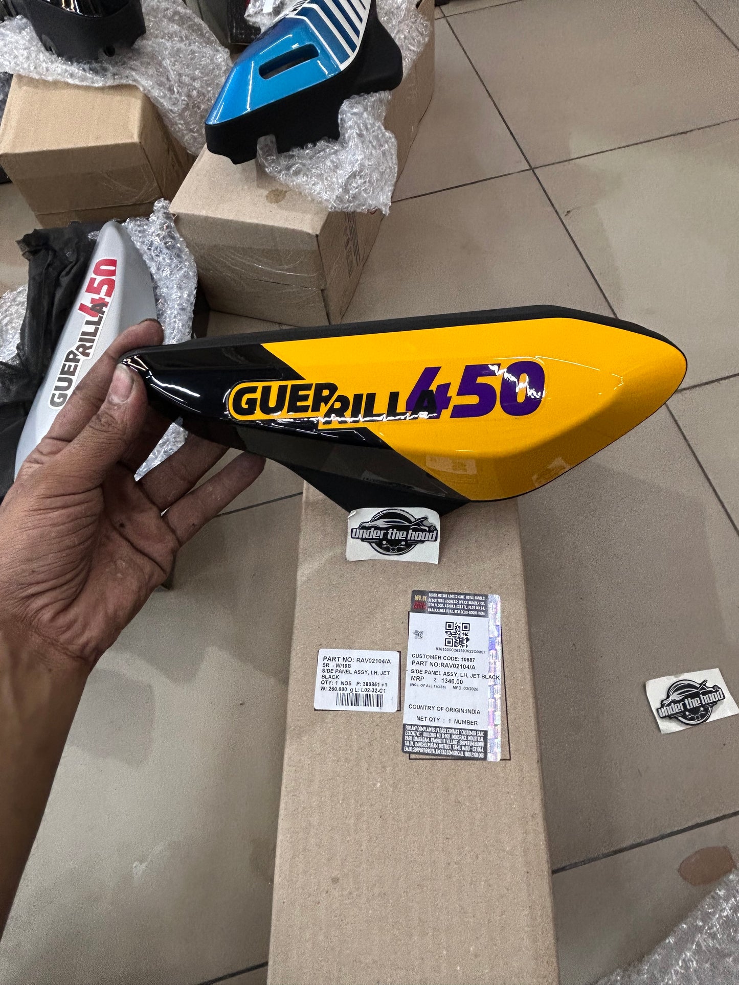 Royal Enfield RAV02104 – Side Panel Assy, LH, Ribbon Yellow for Guerrilla 450 (BS6) – Genuine OEM