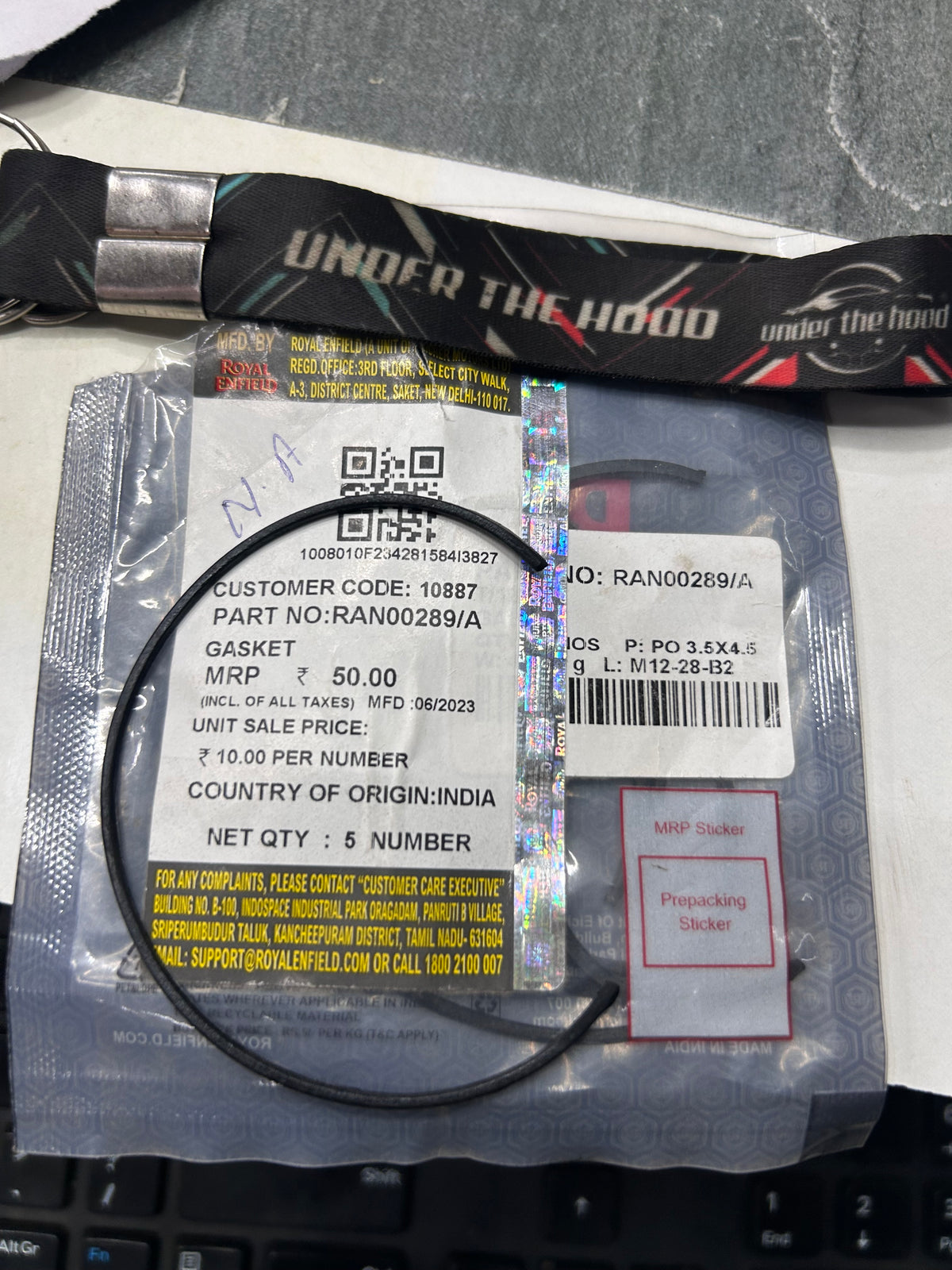 Royal Enfield Indicator Rubber (Seal/Gasket) – RAN00289/A – OEM for J-Series Classic Reborn, Meteor 350, Hunter 350, New Bullet 350