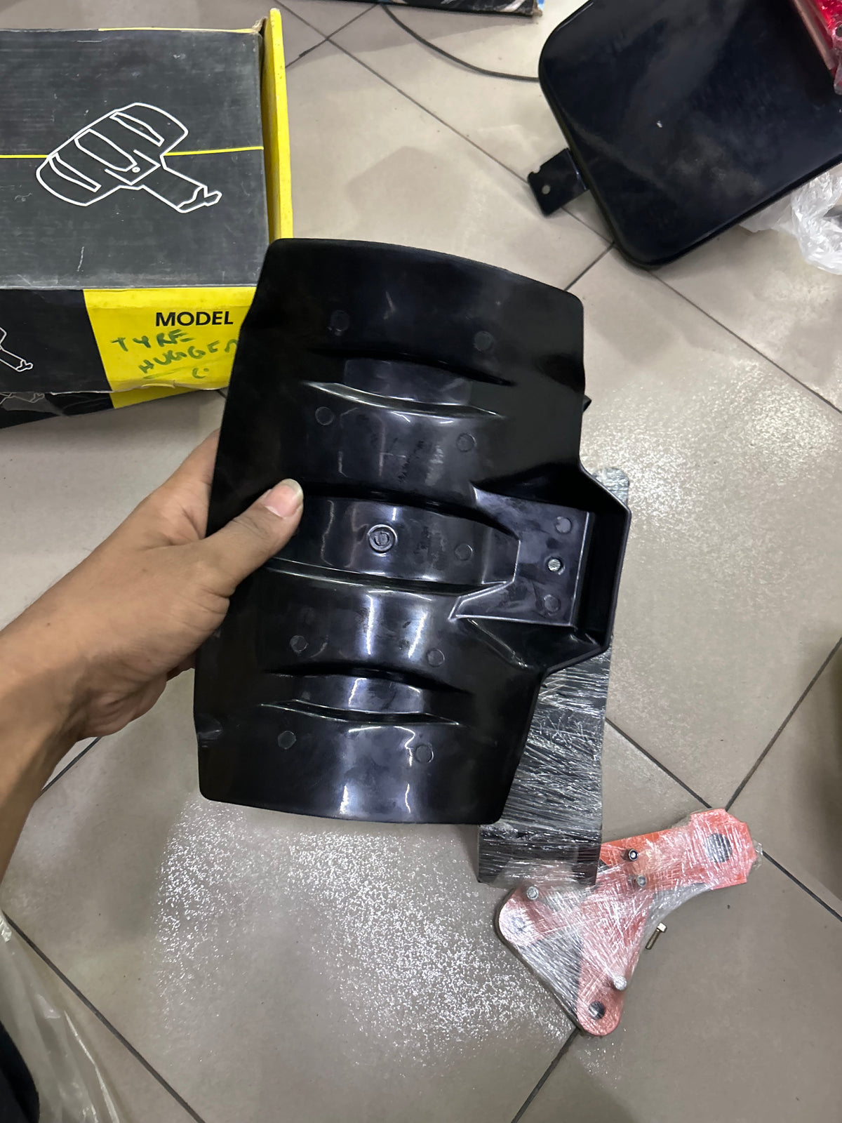 Rear Tyre Hugger / Mudguard – KTM Duke 200/250/390 & BMW G310R/G310GS | Bike-Specific Metal Bracket