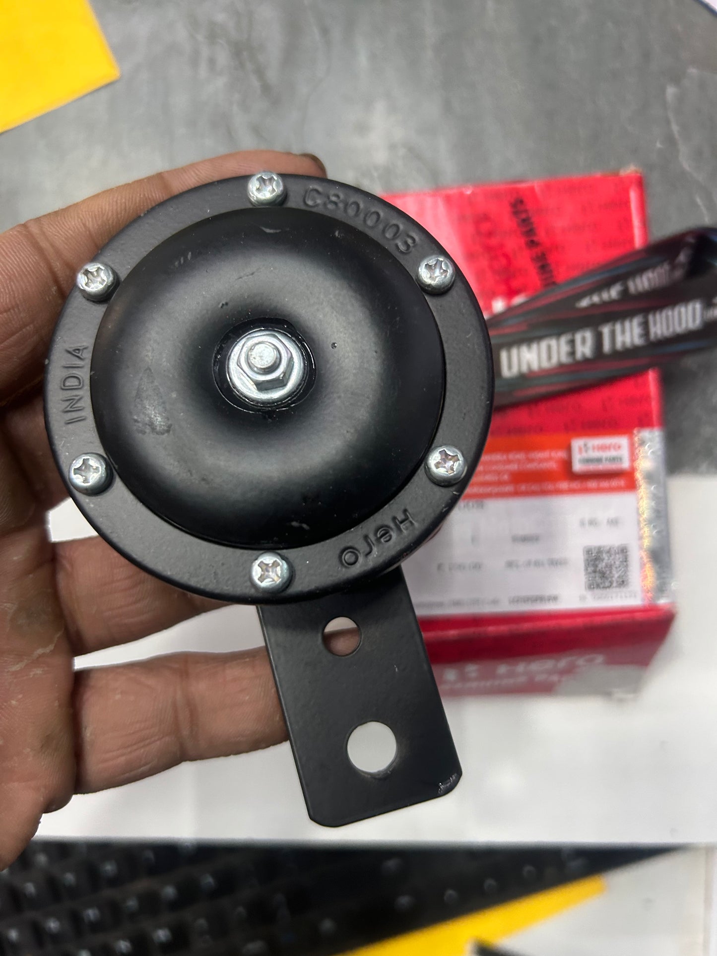 Hero Genuine Horn Comp for Splendor+, HF Deluxe, Super Splendor, Glamour | Part No. 38110KTC900S